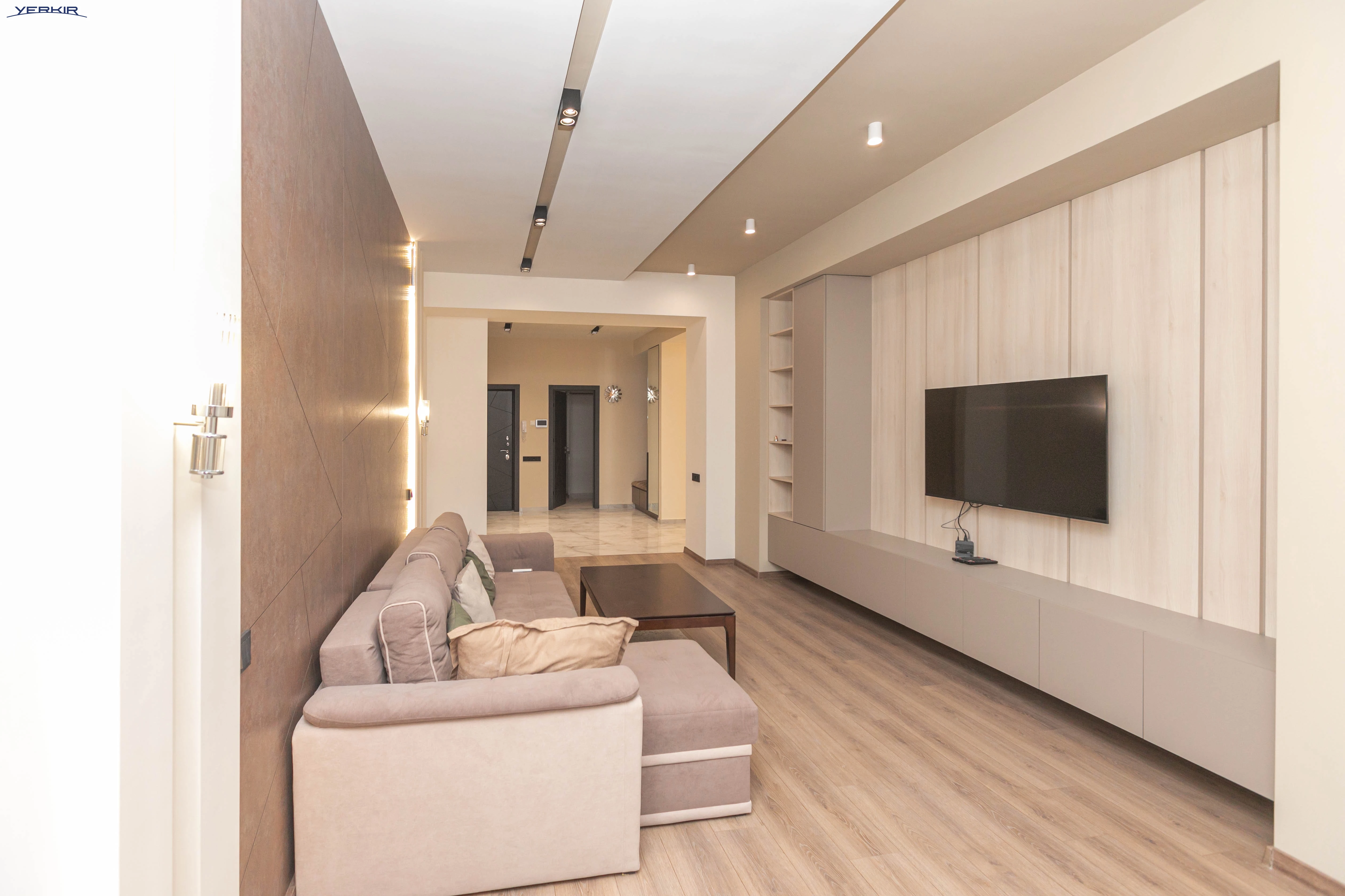 Apartments Code: 10+419408