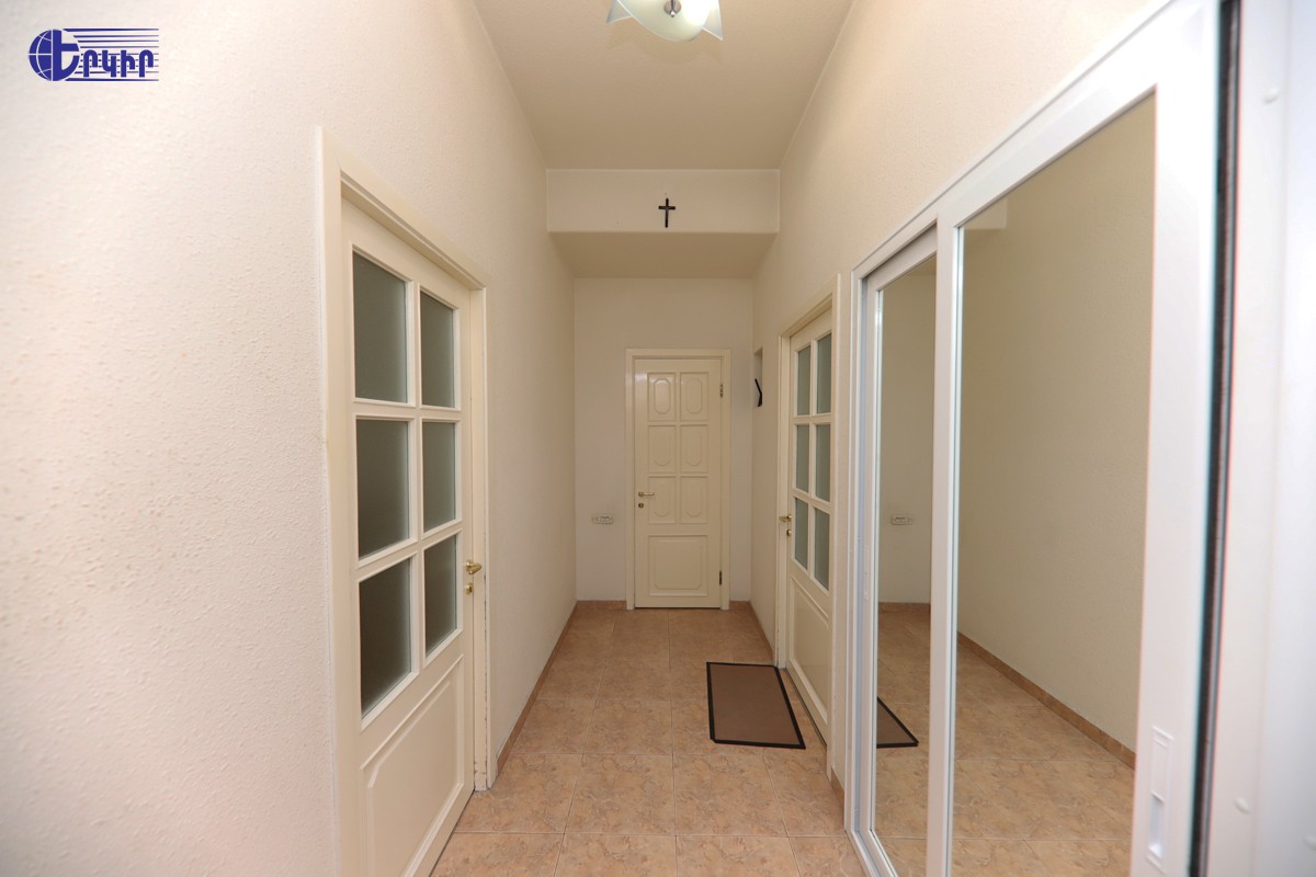 Apartments Code: 5+22322