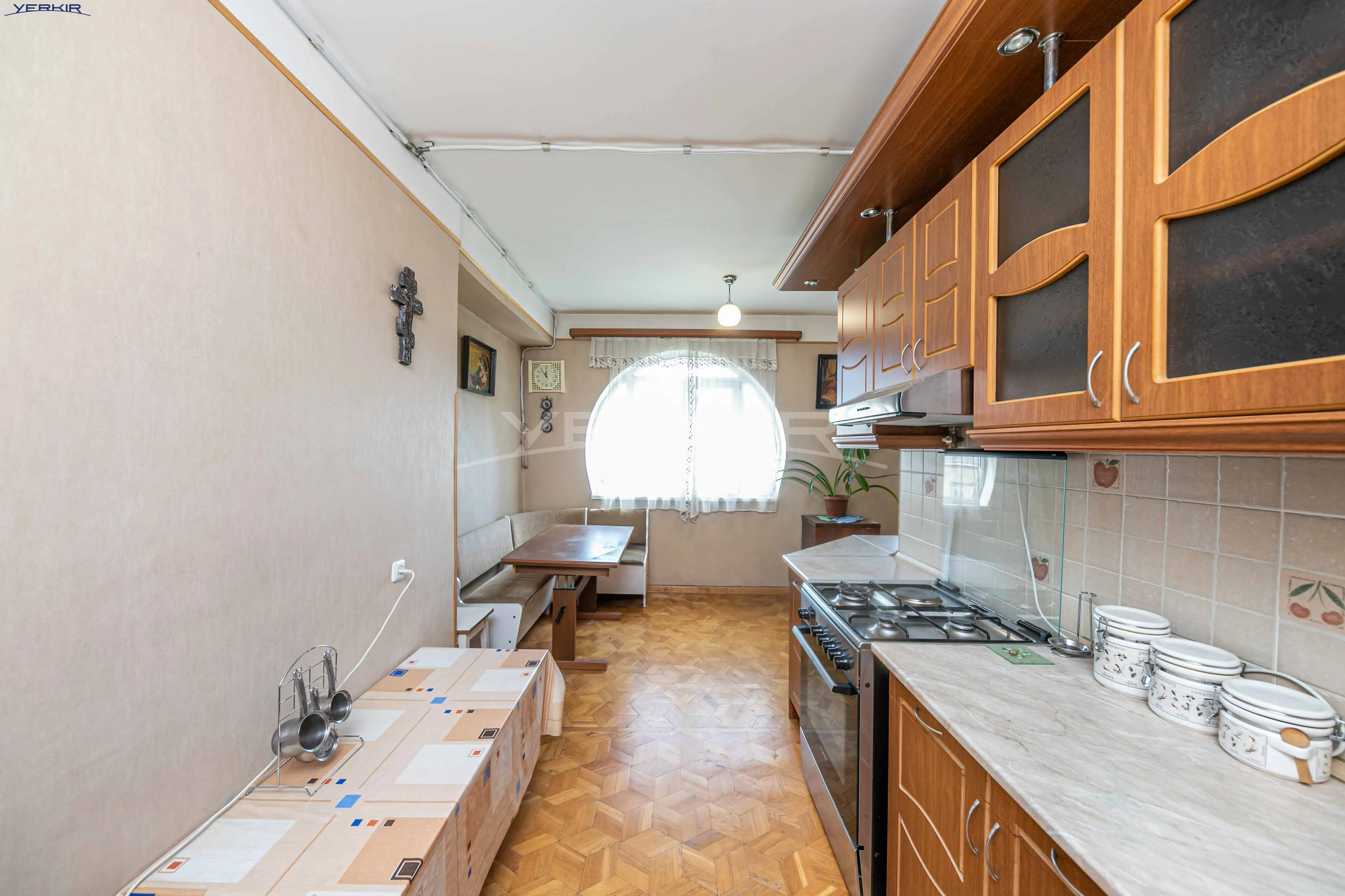 Apartments Code: 9+4909536