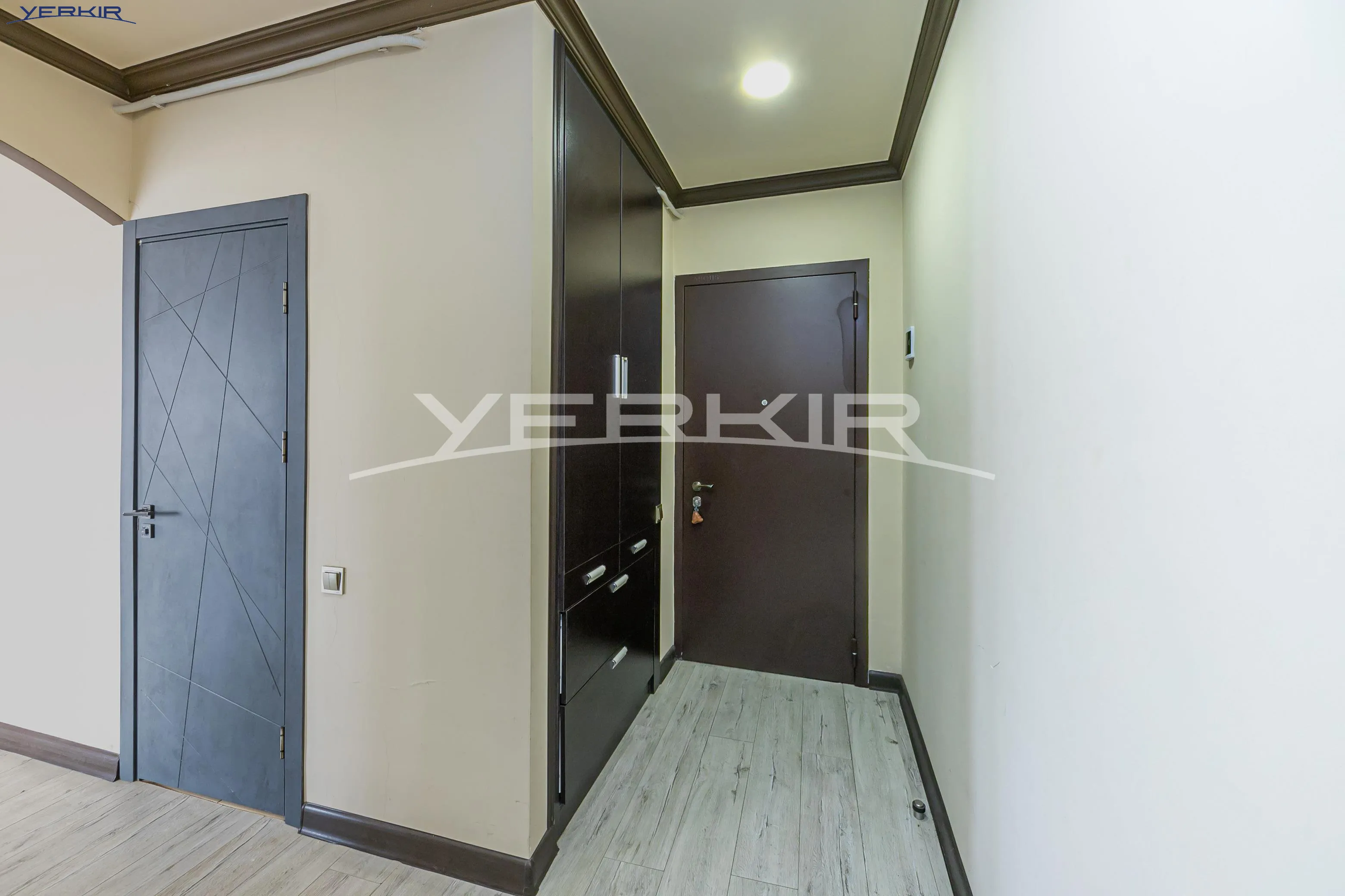 Բնակարաններ Կոդ` 10+3701349