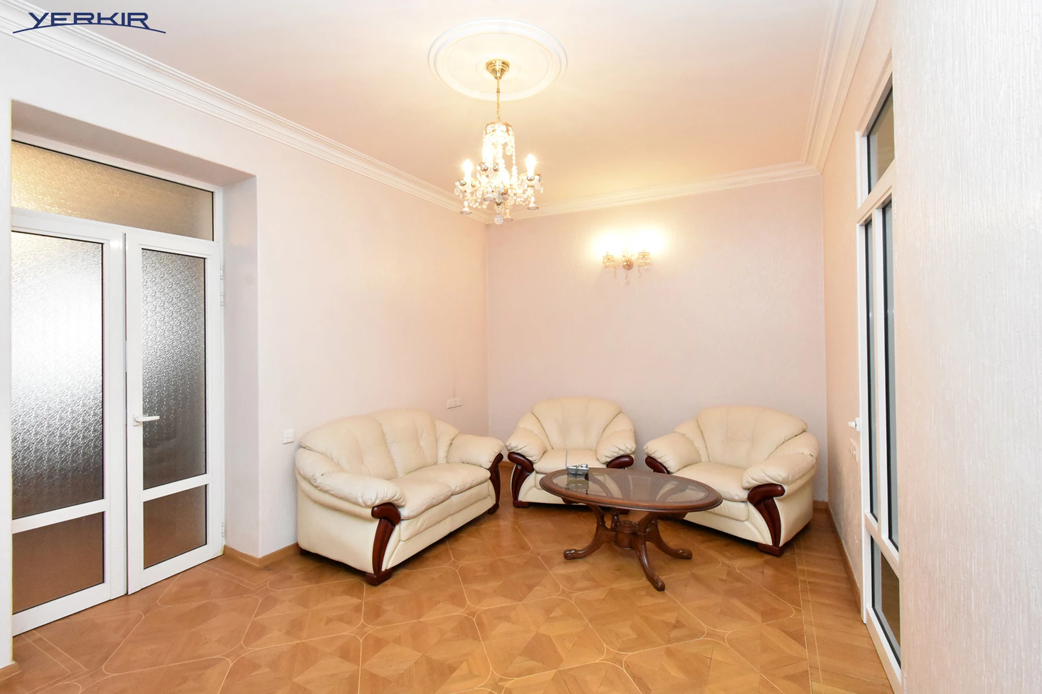 Բնակարաններ Կոդ` 5+821260