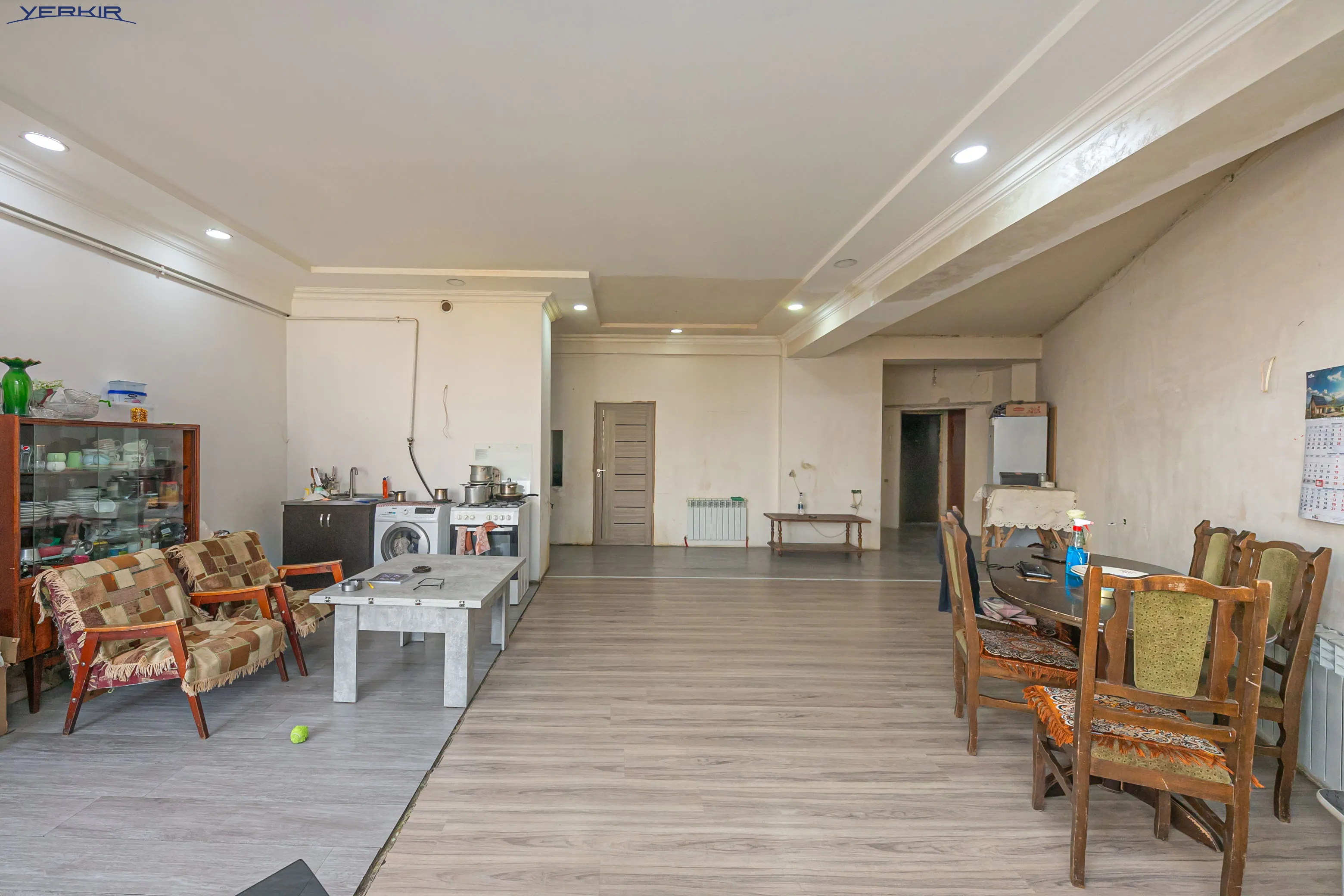Apartments Code: 9+4566064