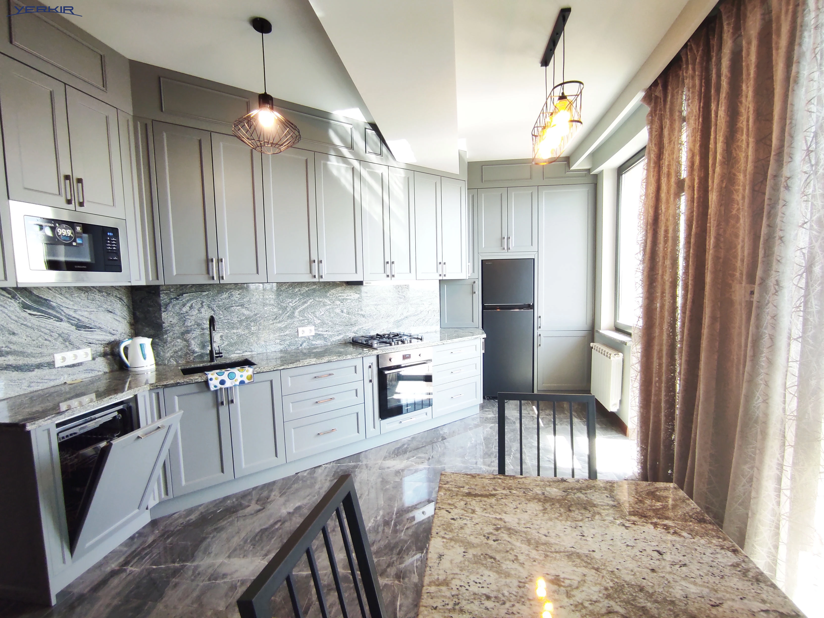 Apartments Code: 5+411176