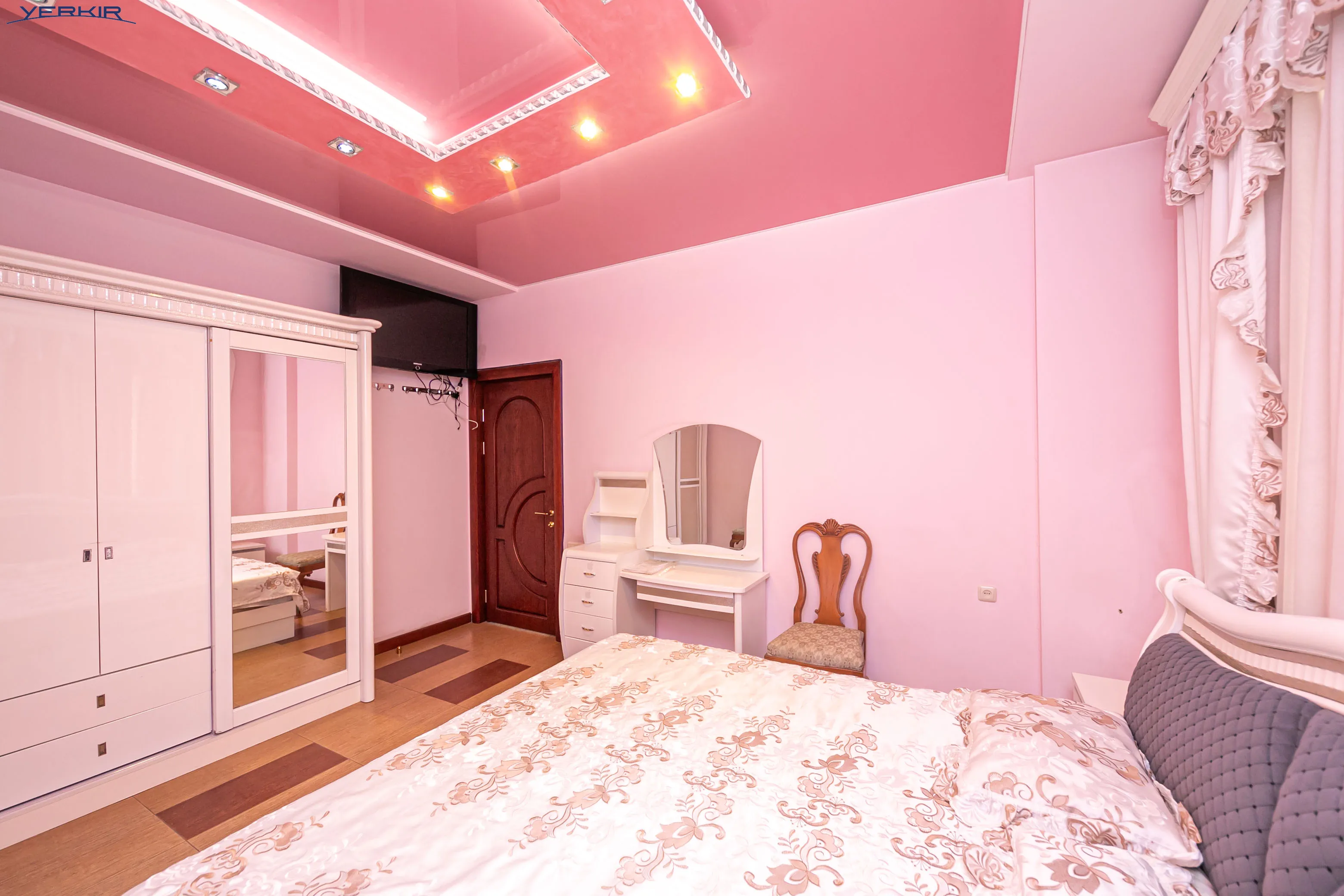 Apartments Code: 10+3174090