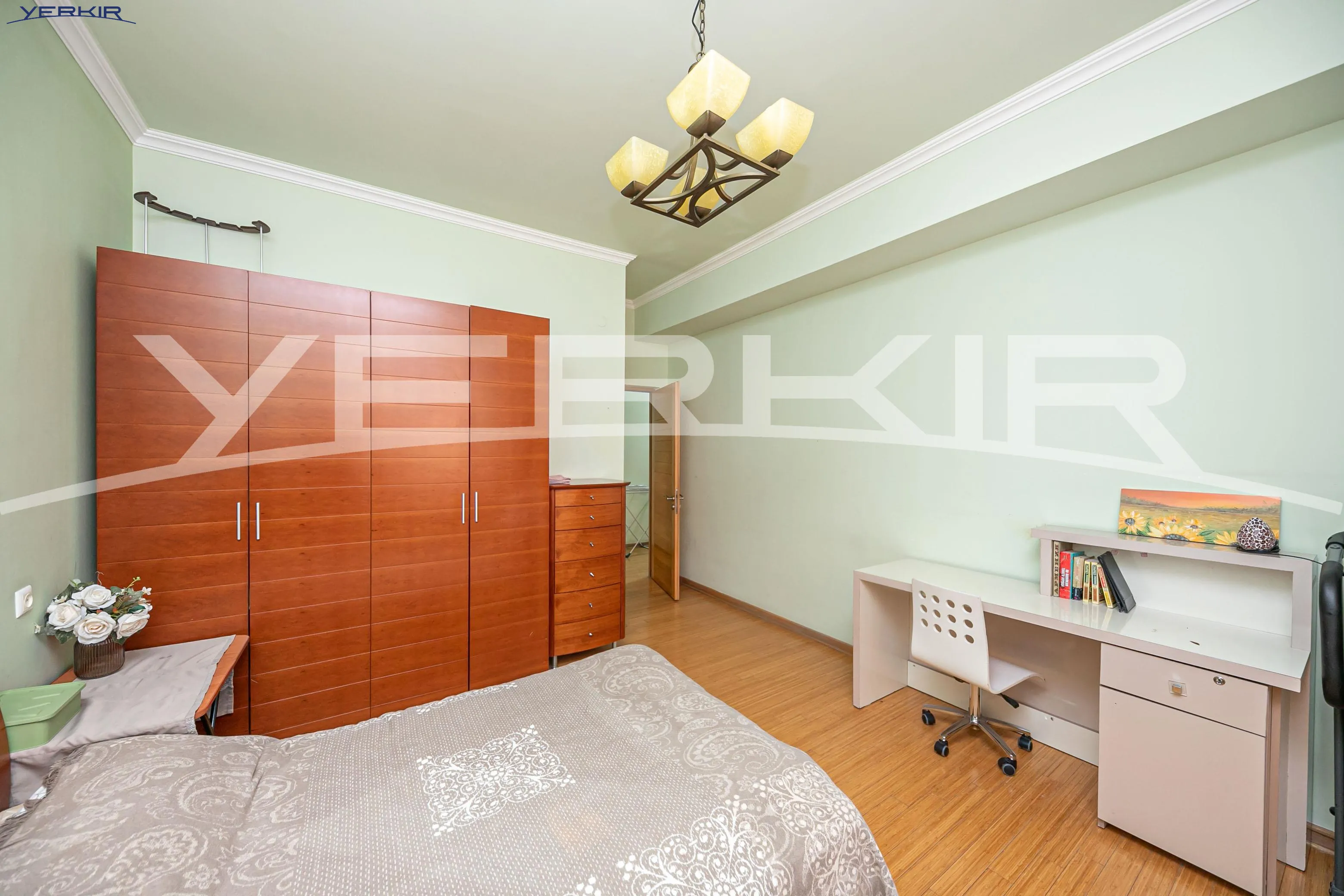 Apartments Code: 10+411308