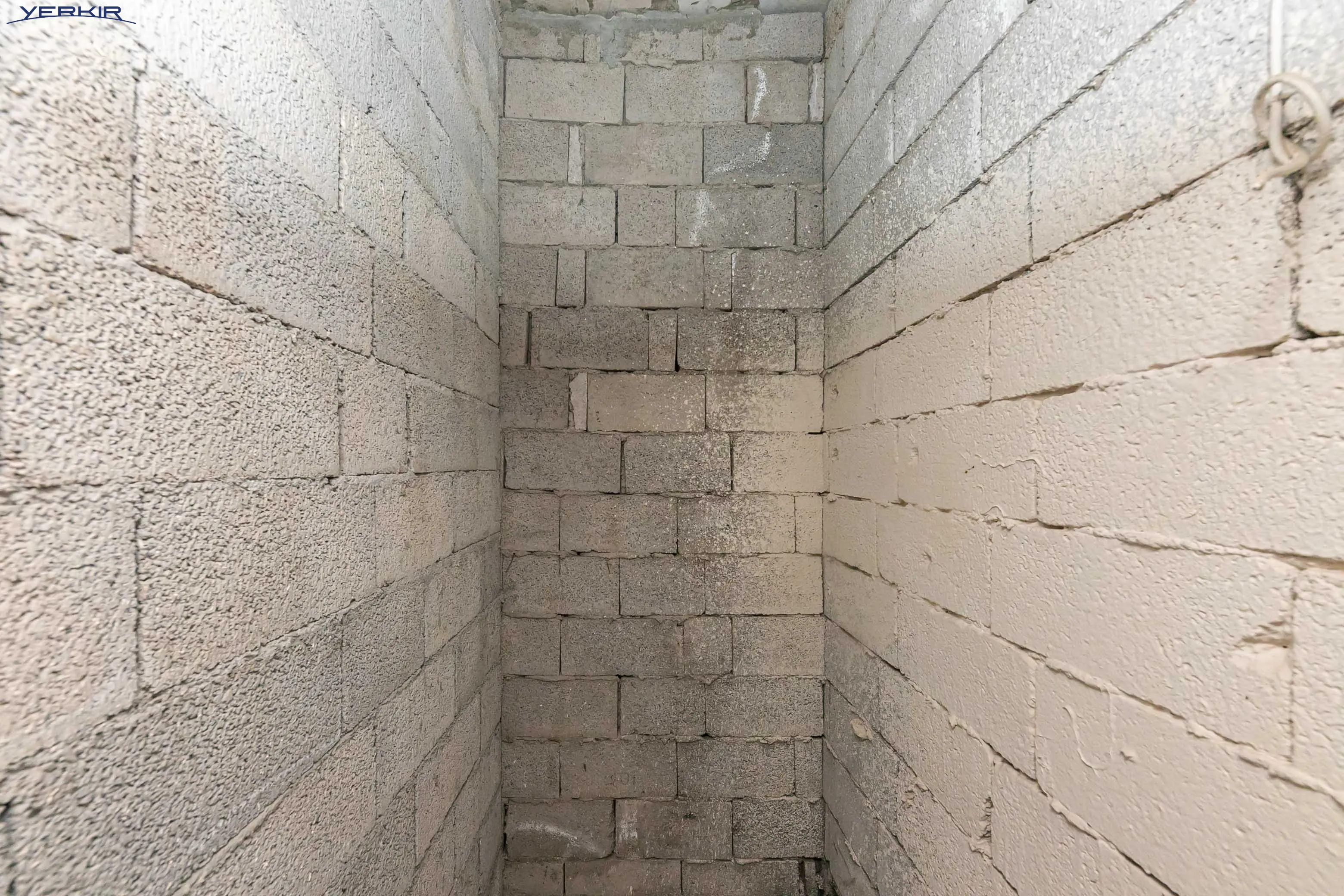 Apartments Code: 9+3515972