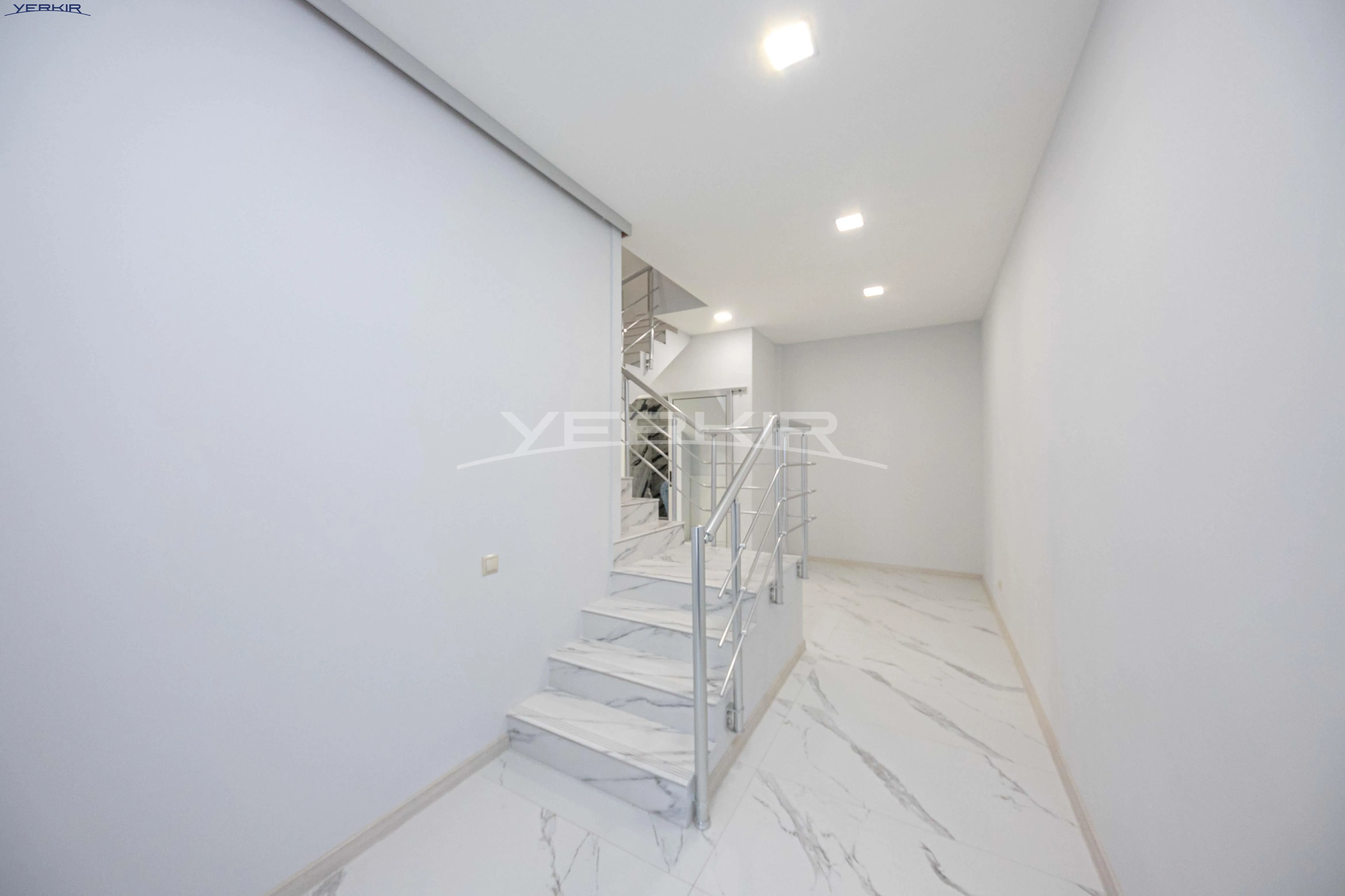 Apartments Code: 10+4978299