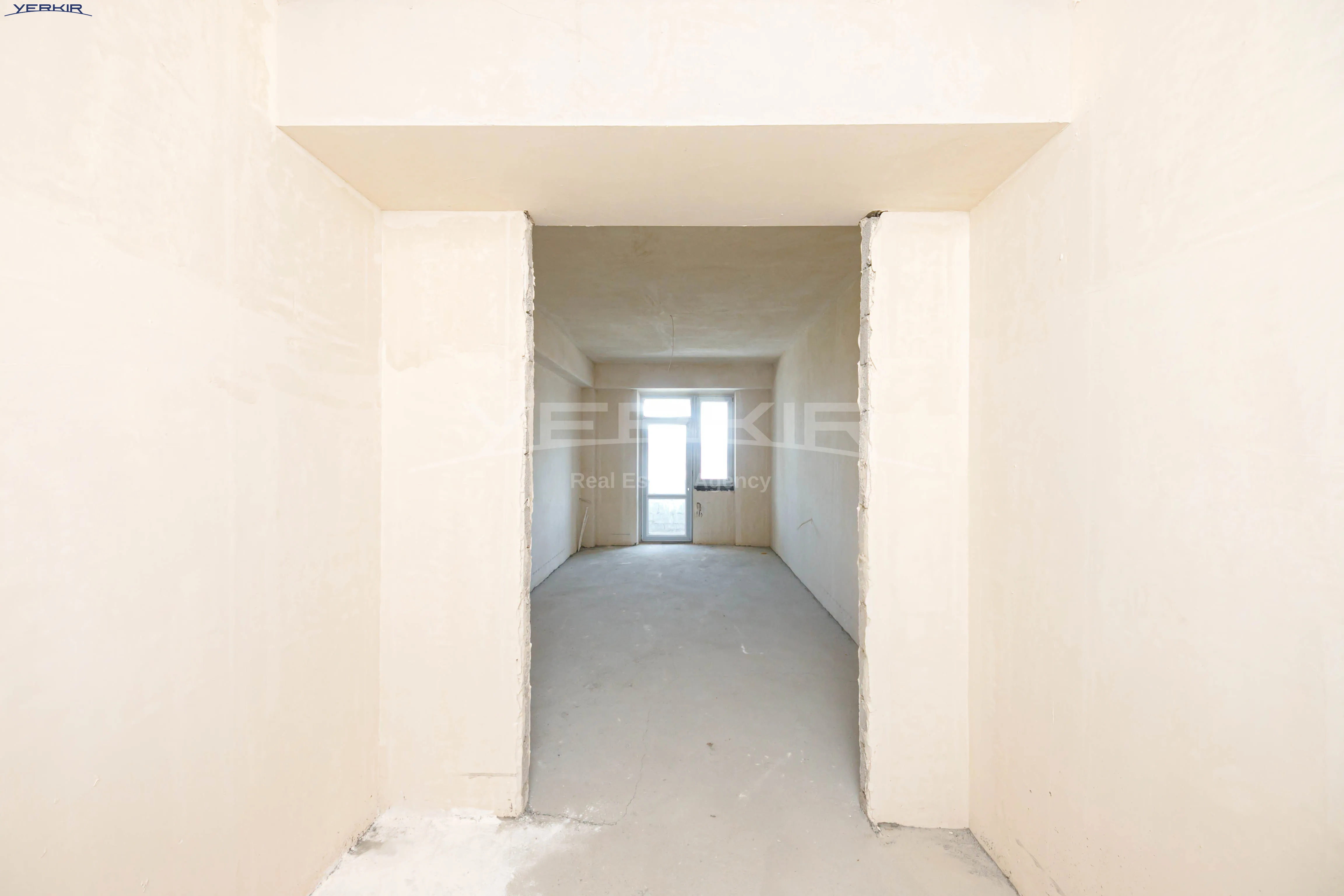 Apartments Code: 7+3818371