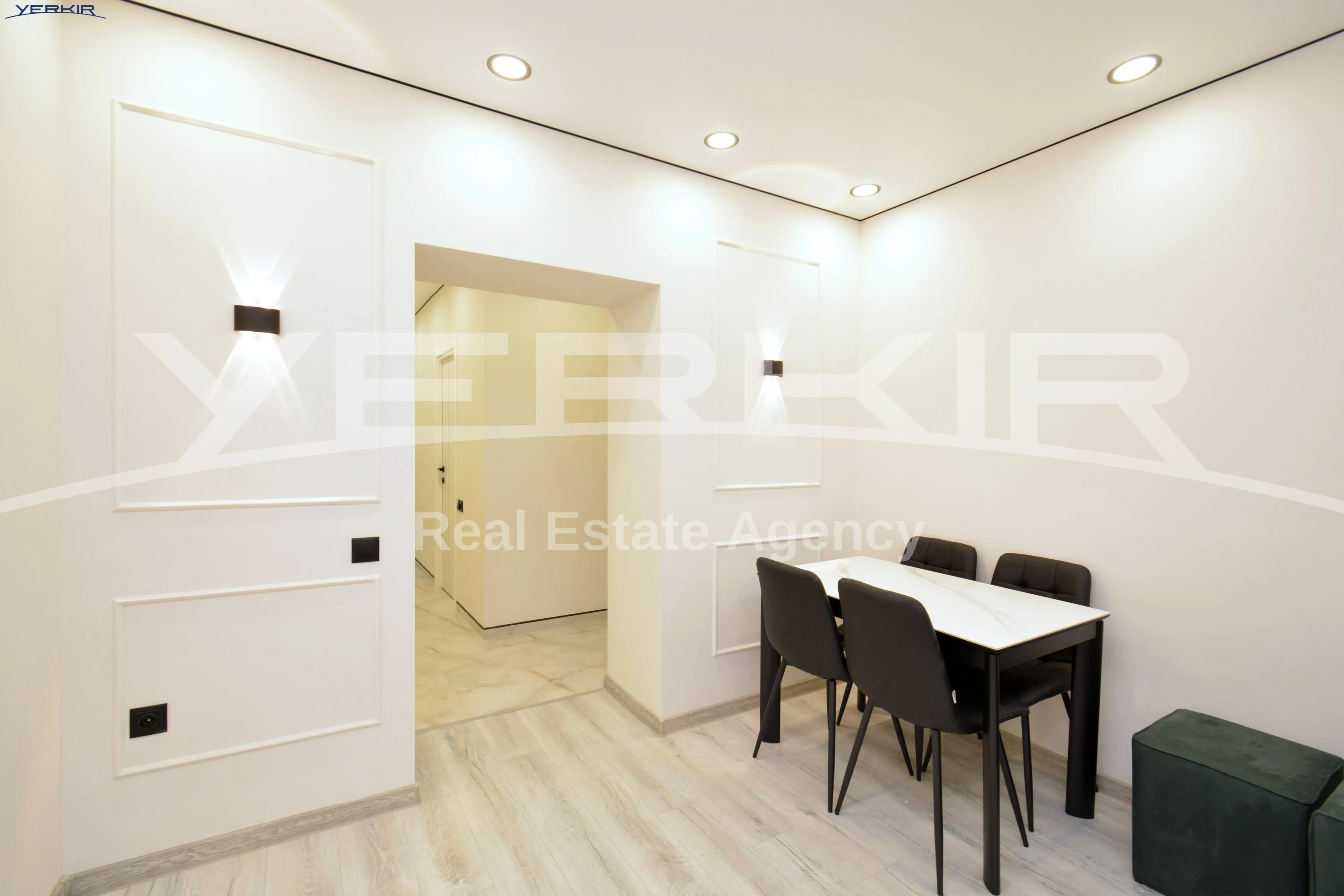 Apartments Code: 3+4294219