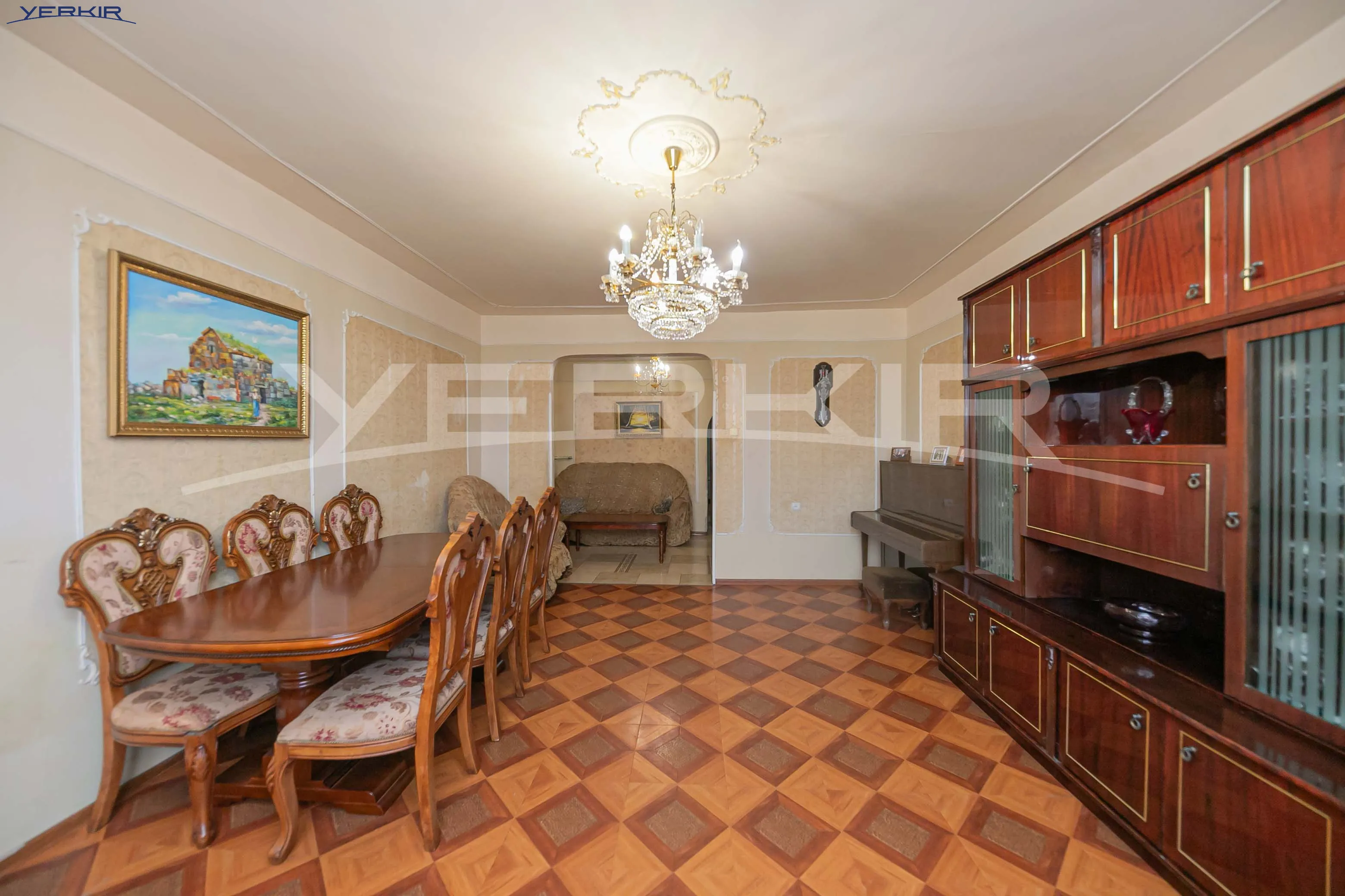 Apartments Code: 10+3240318
