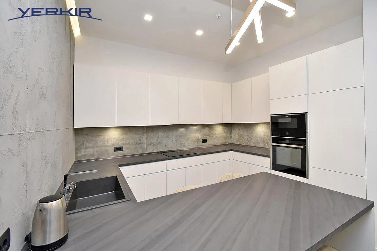 Apartments Code: 5+214833