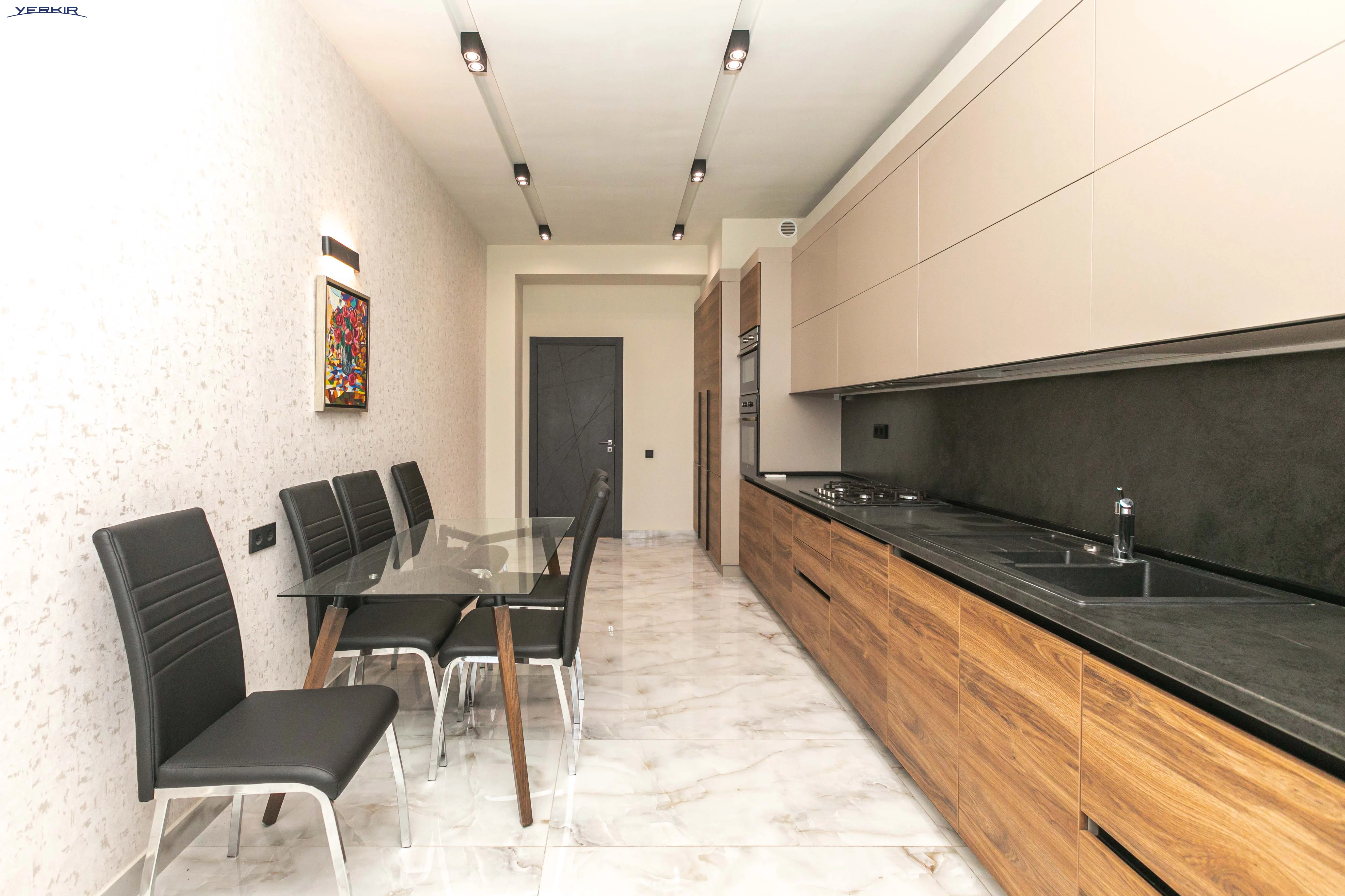 Apartments Code: 10+419408