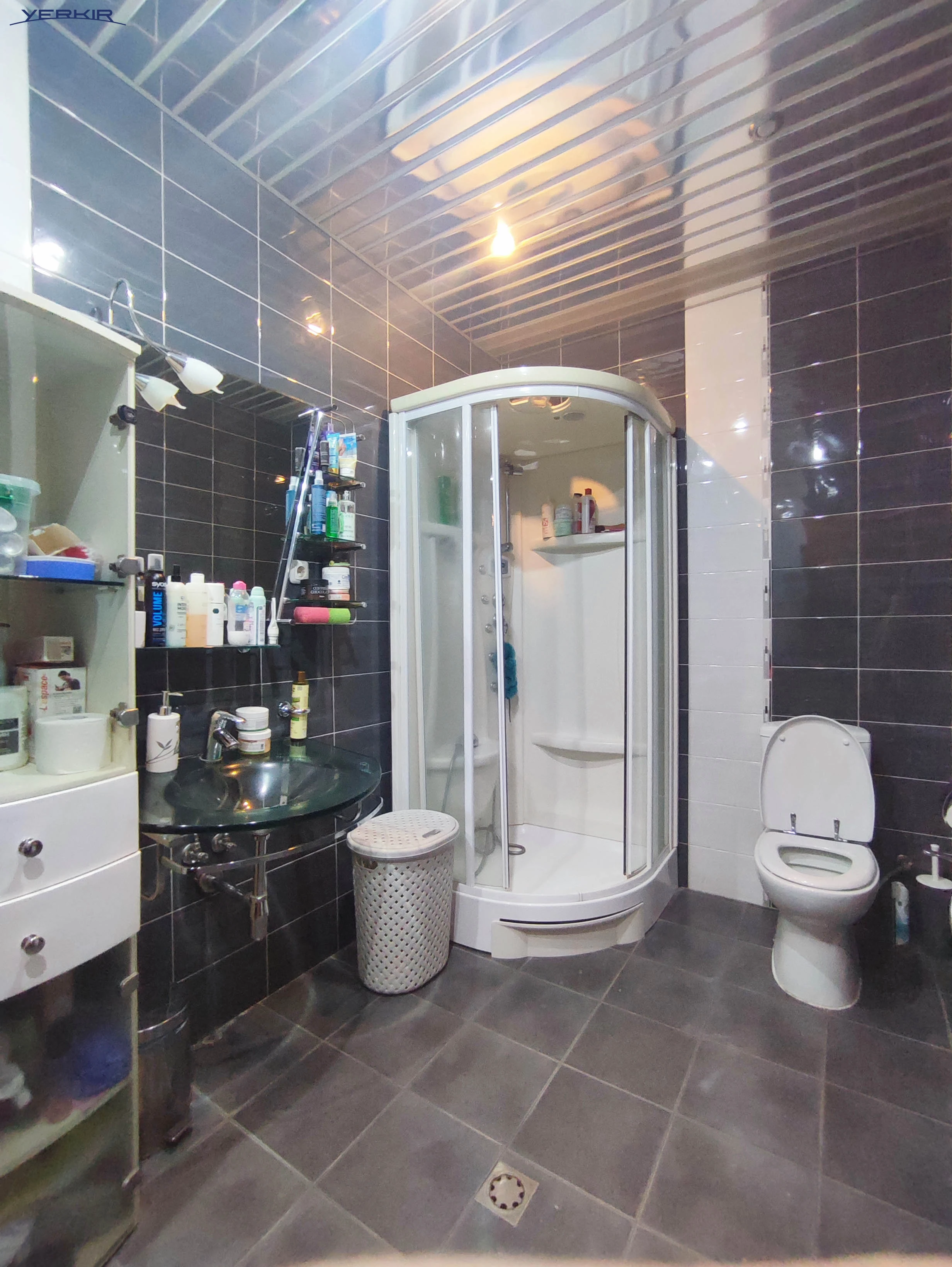 Apartments Code: 9+412677