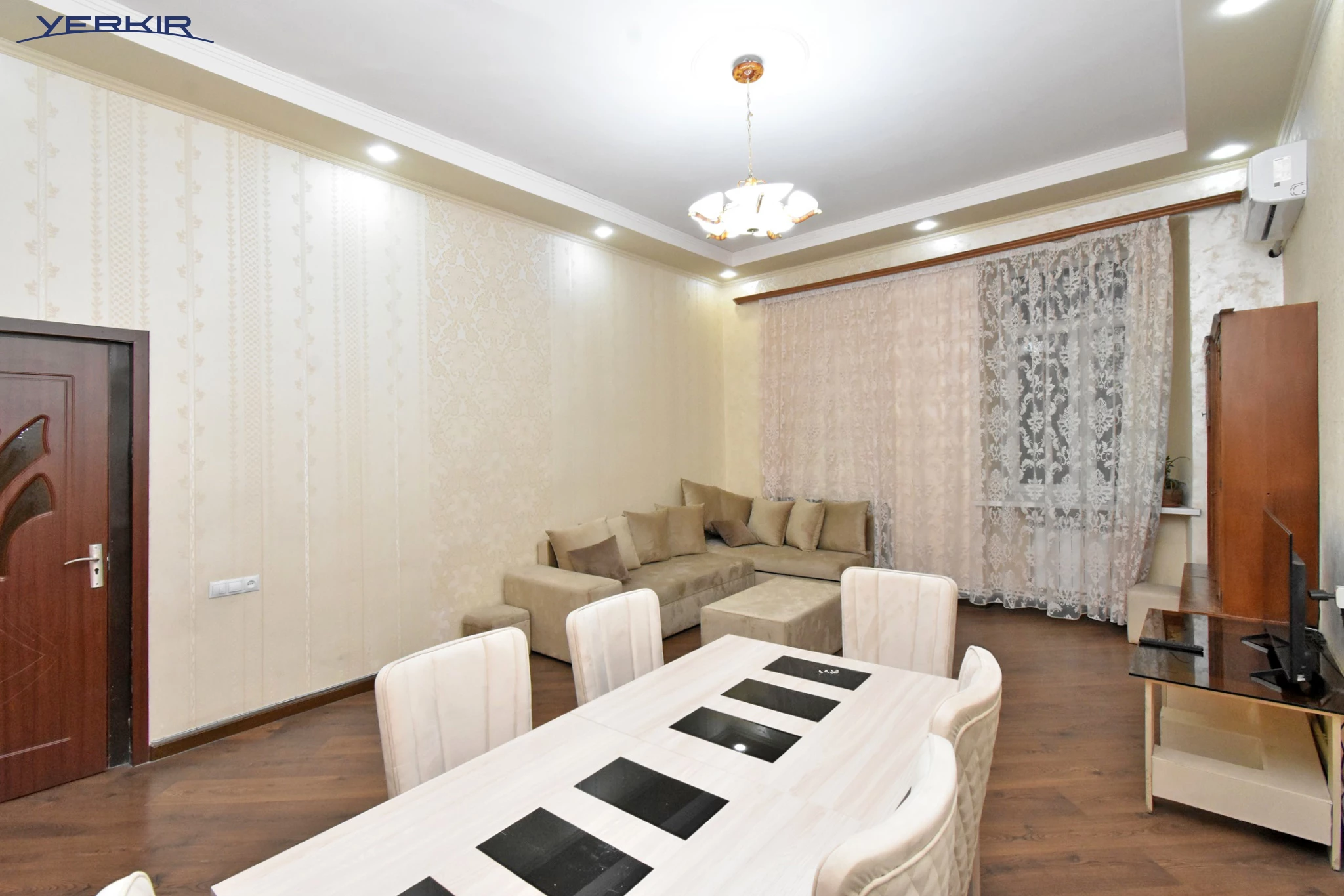 Բնակարաններ Կոդ` 5+221333