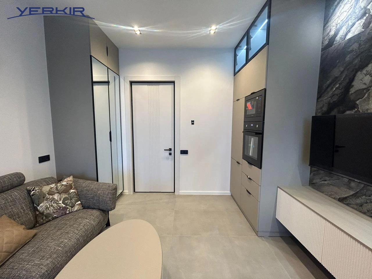 Apartments Code: 9+1885476