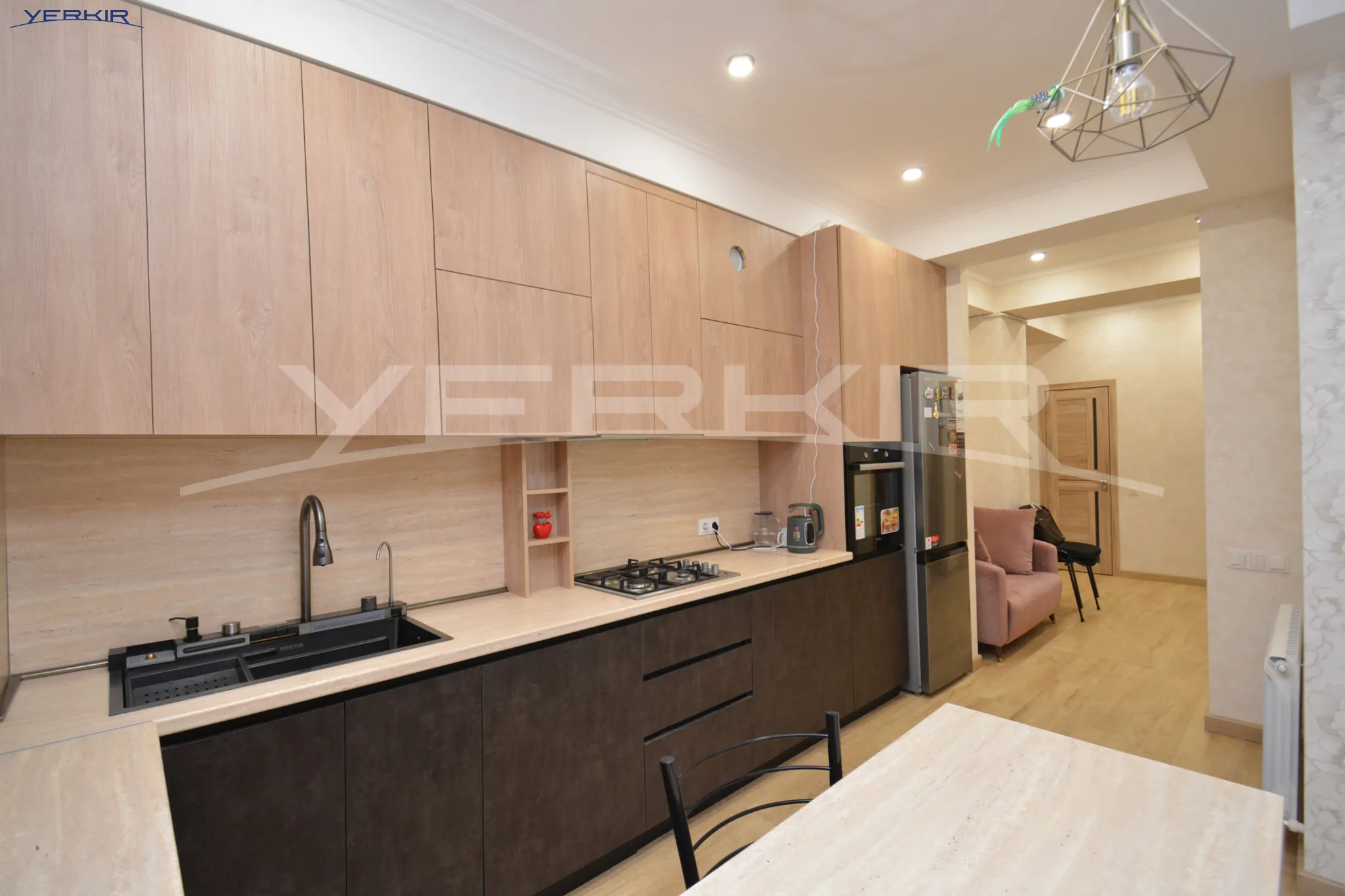 Apartments Code: 9+3227654
