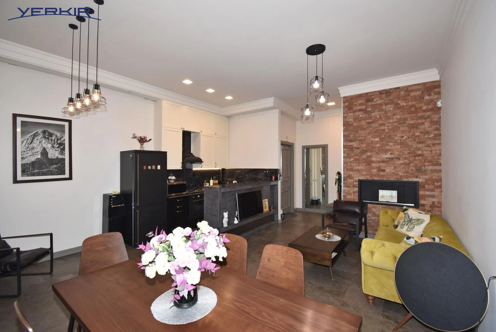 Բնակարաններ Կոդ` 9+315606