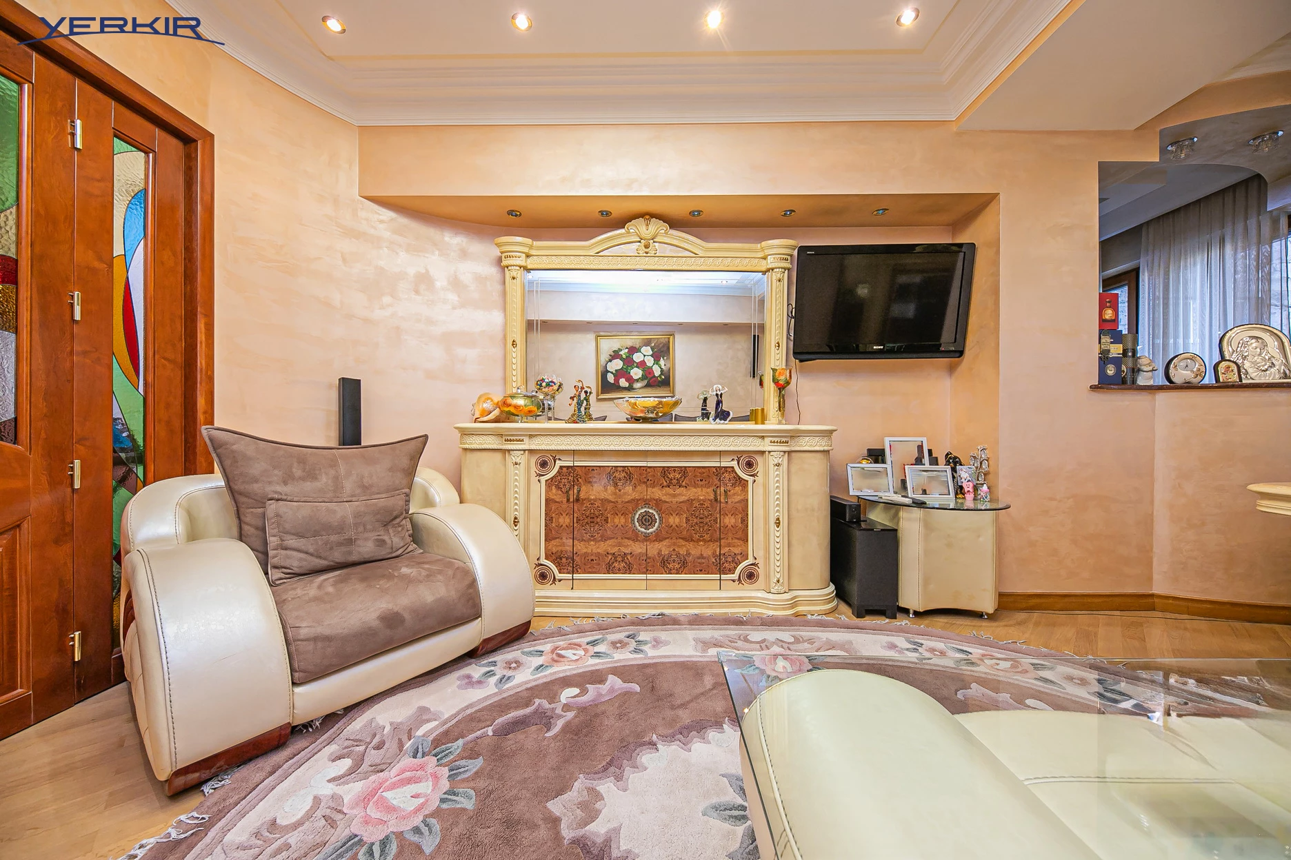 Apartments Code: 10+30600