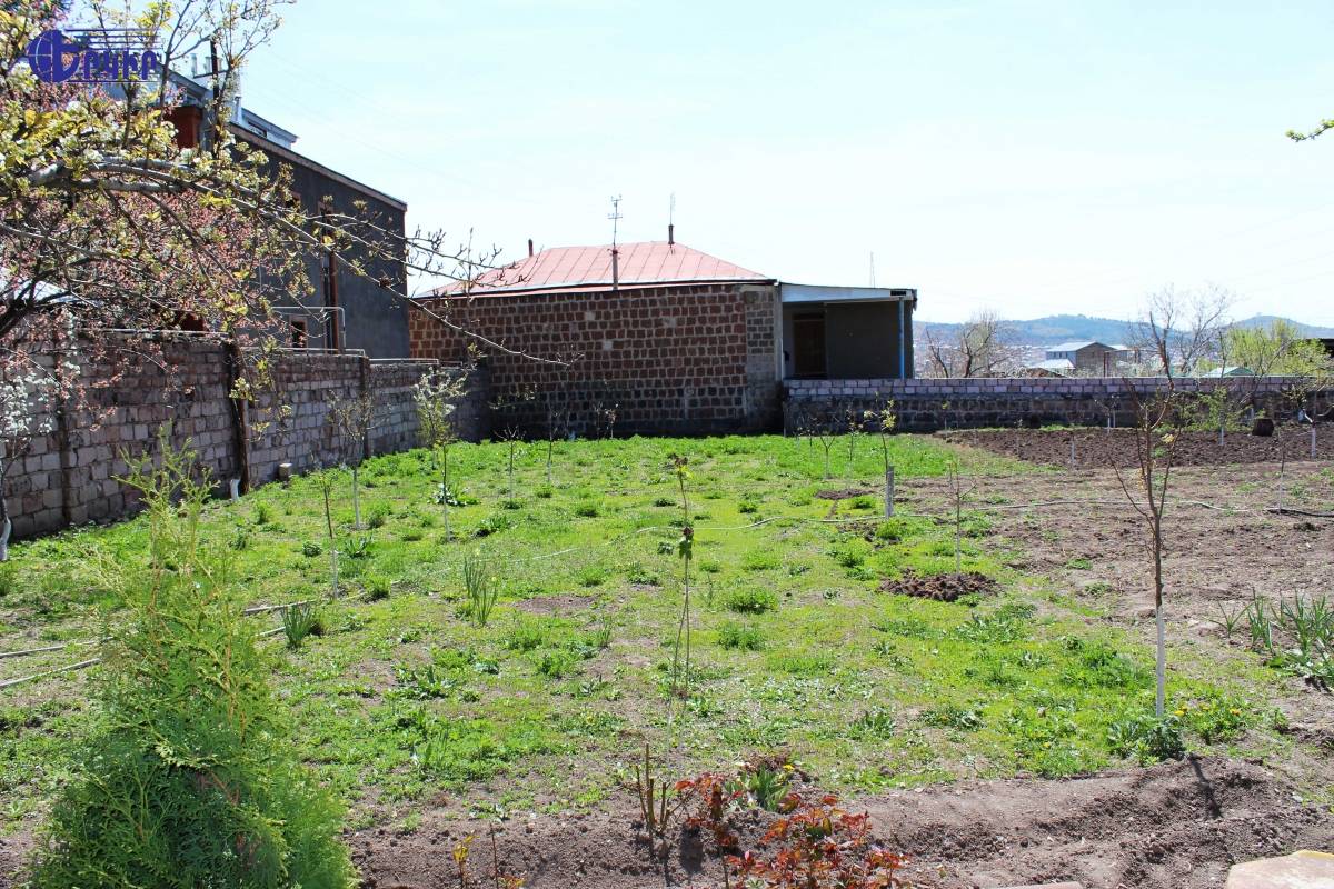 Առանձնատներ Կոդ` 7+50101