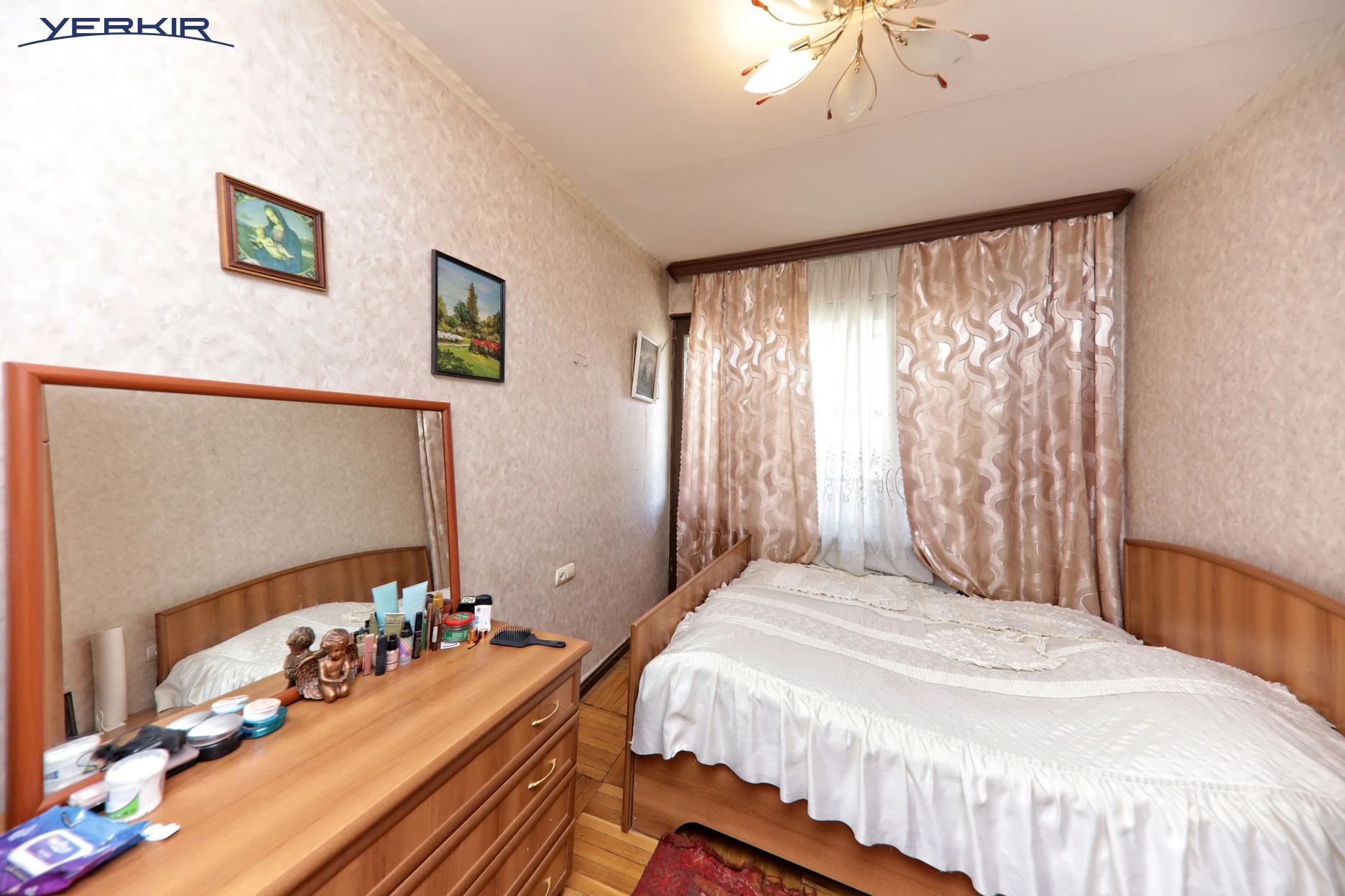 Բնակարաններ Կոդ` 5+320689