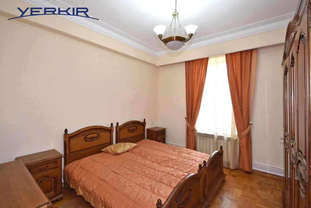 Բնակարաններ Կոդ` 10+807970