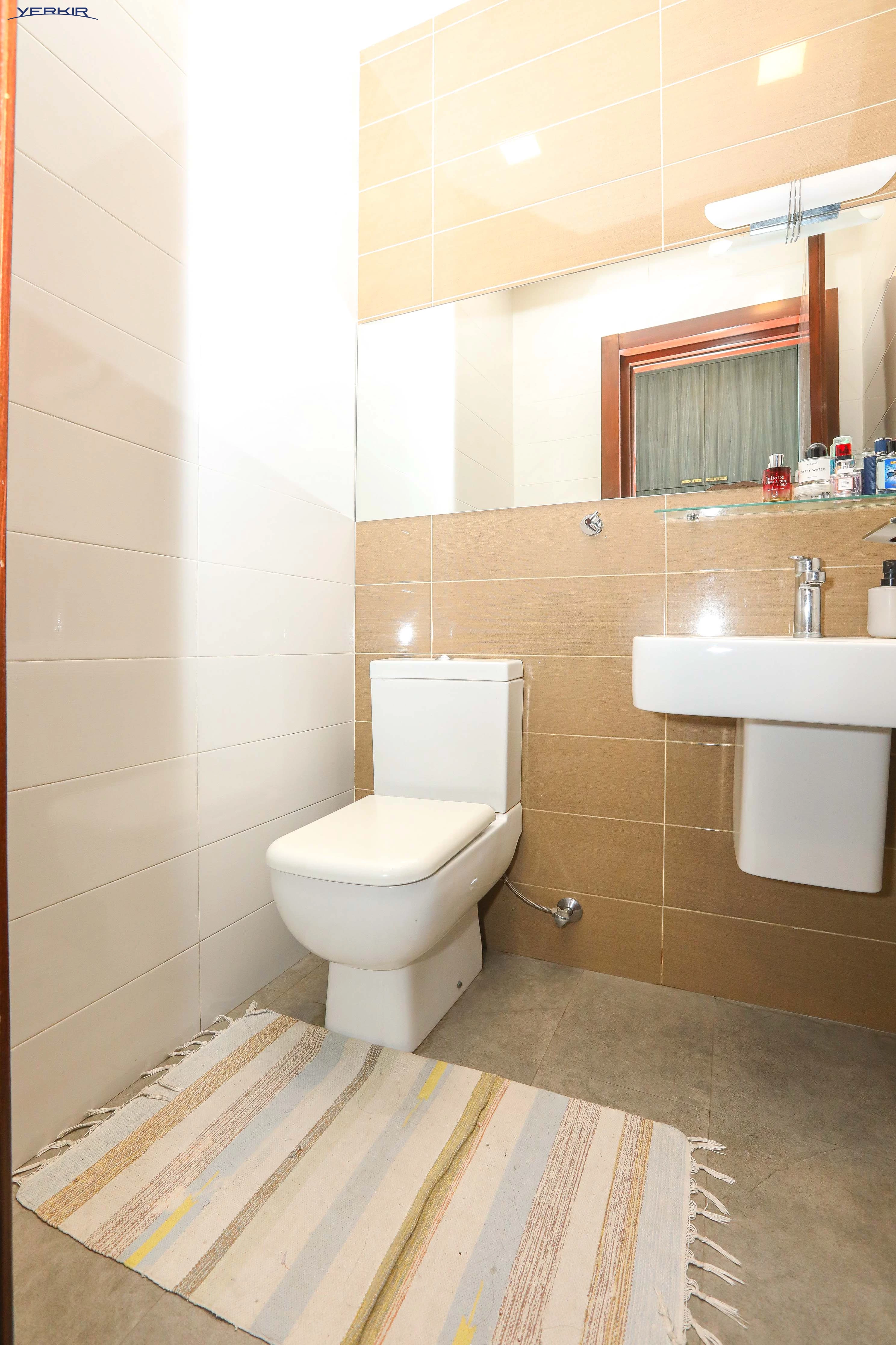 Apartments Code: 10+320497