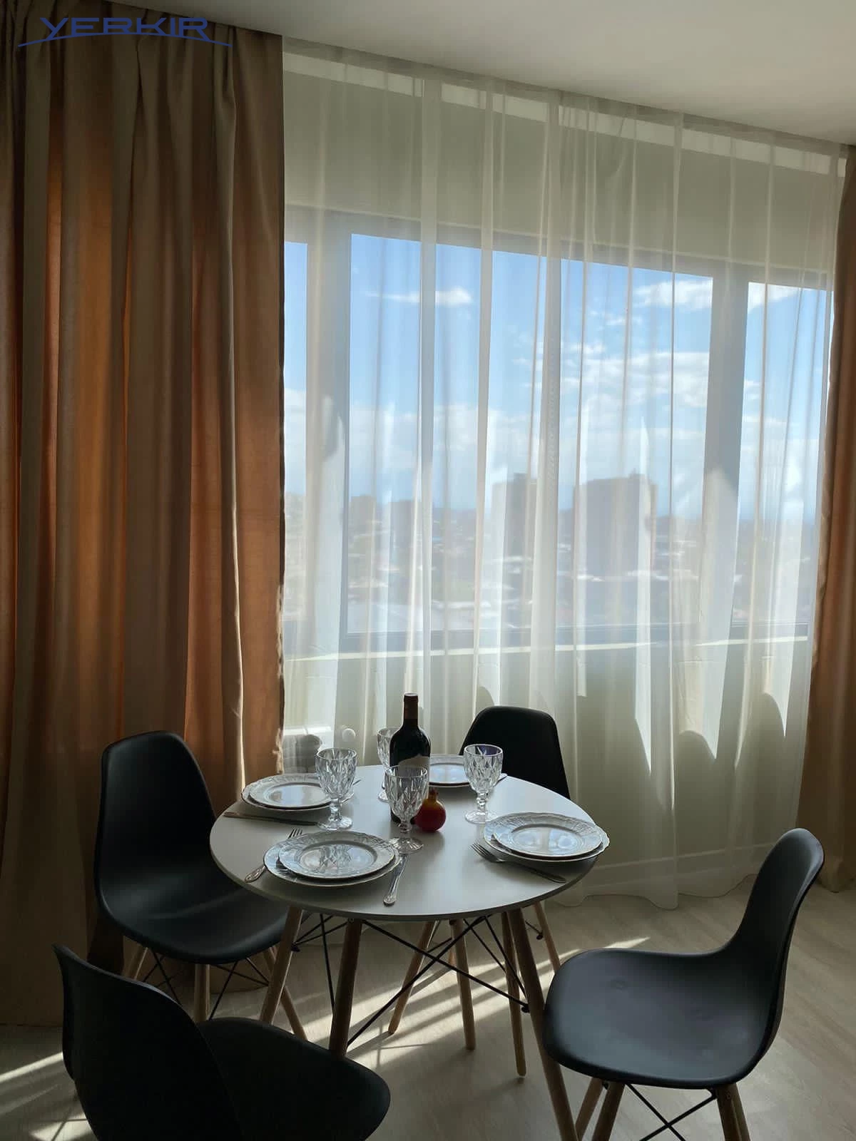 Apartments Code: 9+212294