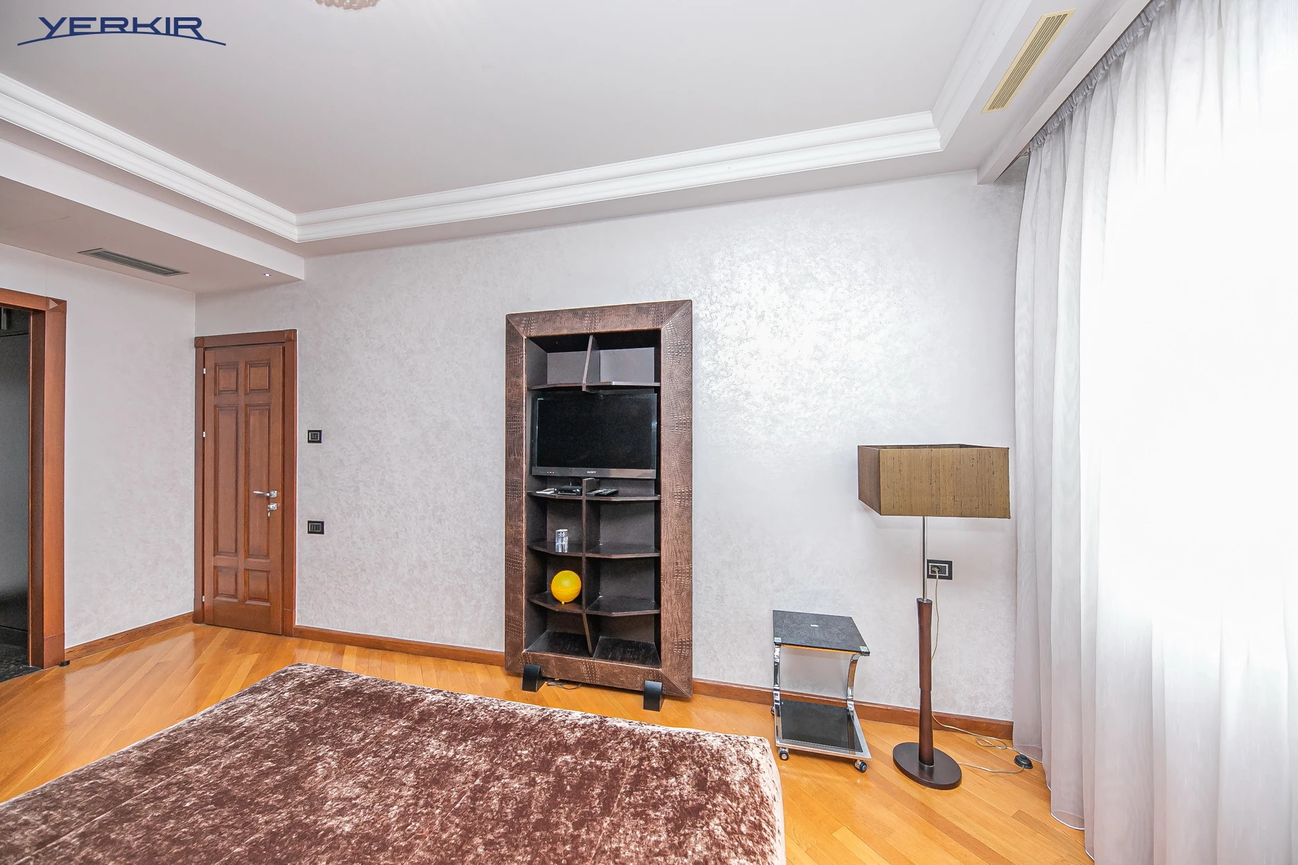 Apartments Code: 5+317840