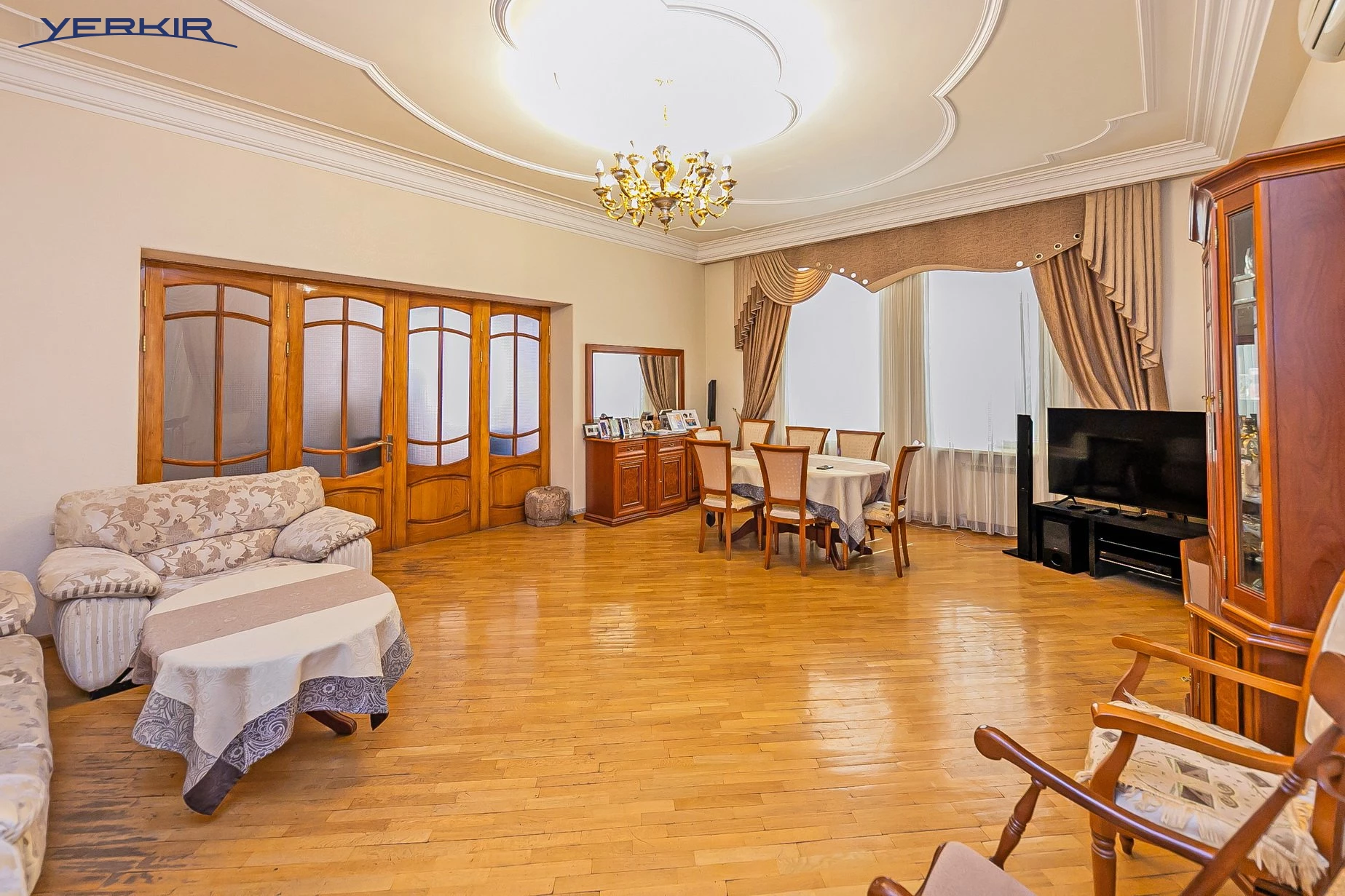 Առանձնատներ Կոդ` 7+516861