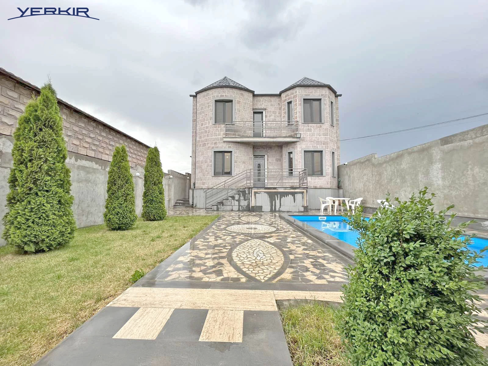 Առանձնատներ Կոդ` 3+511059