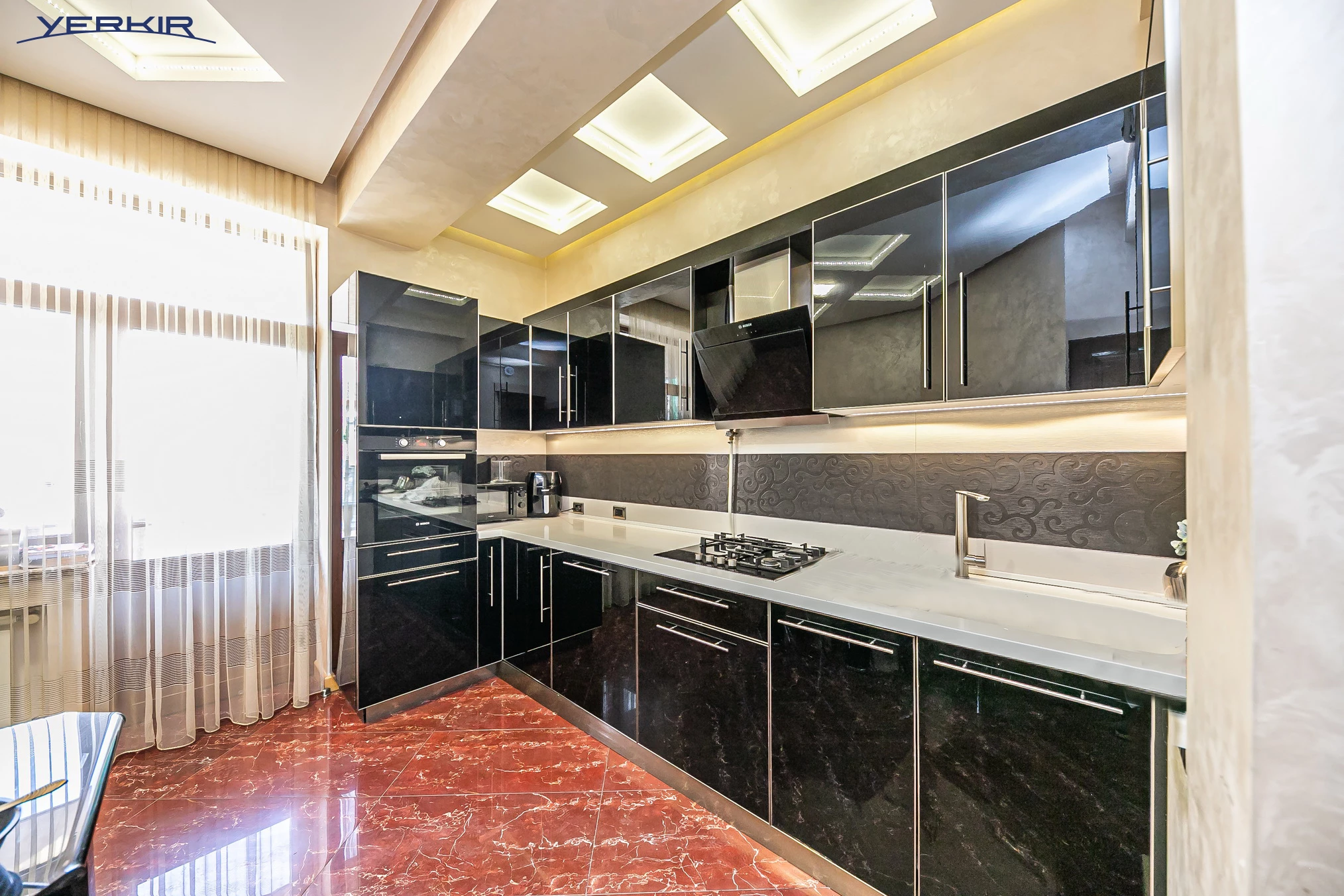 Apartments Code: 10+418702