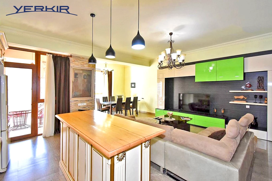 Apartments Code: 5+308400