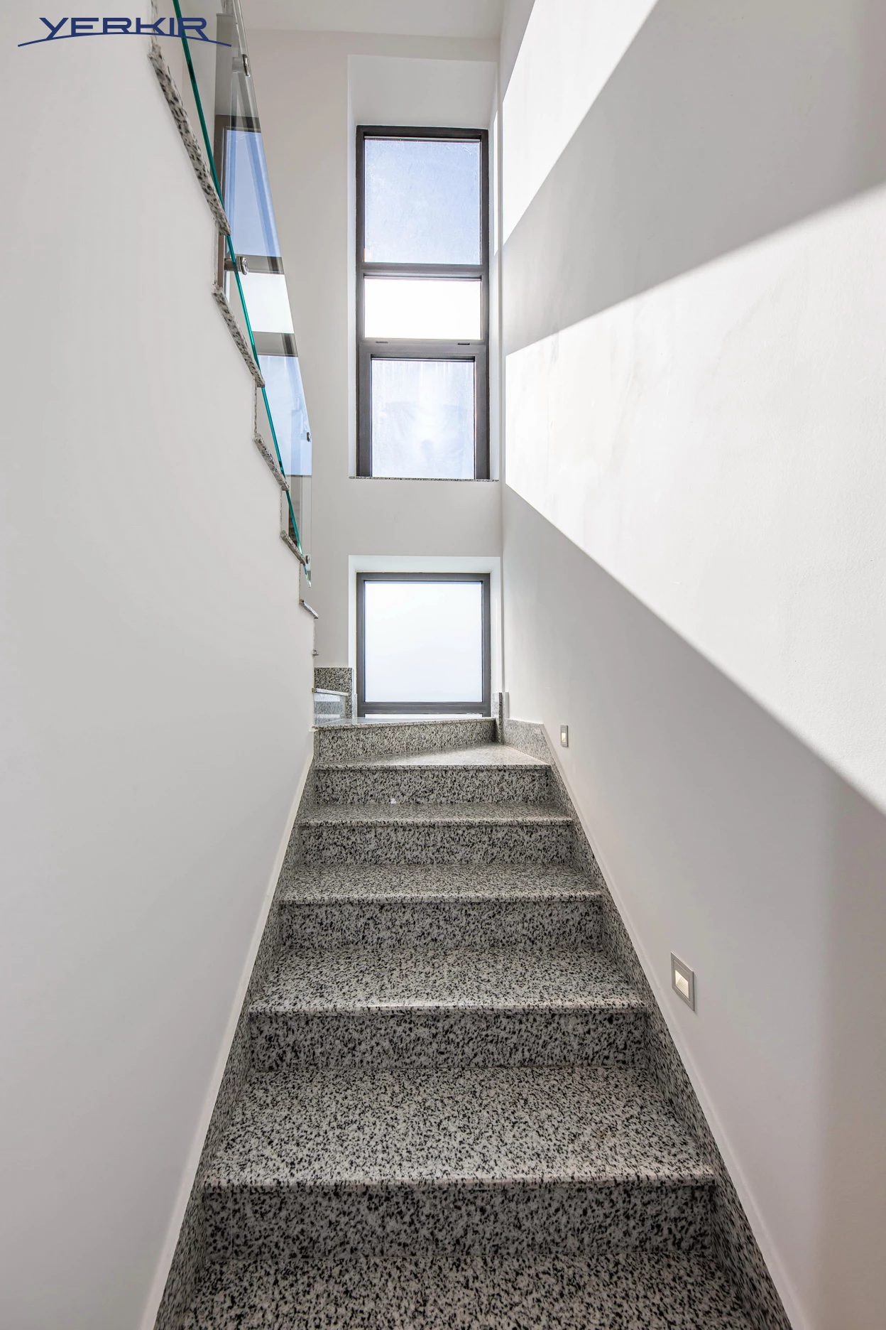 Առանձնատներ Կոդ` 5+513739