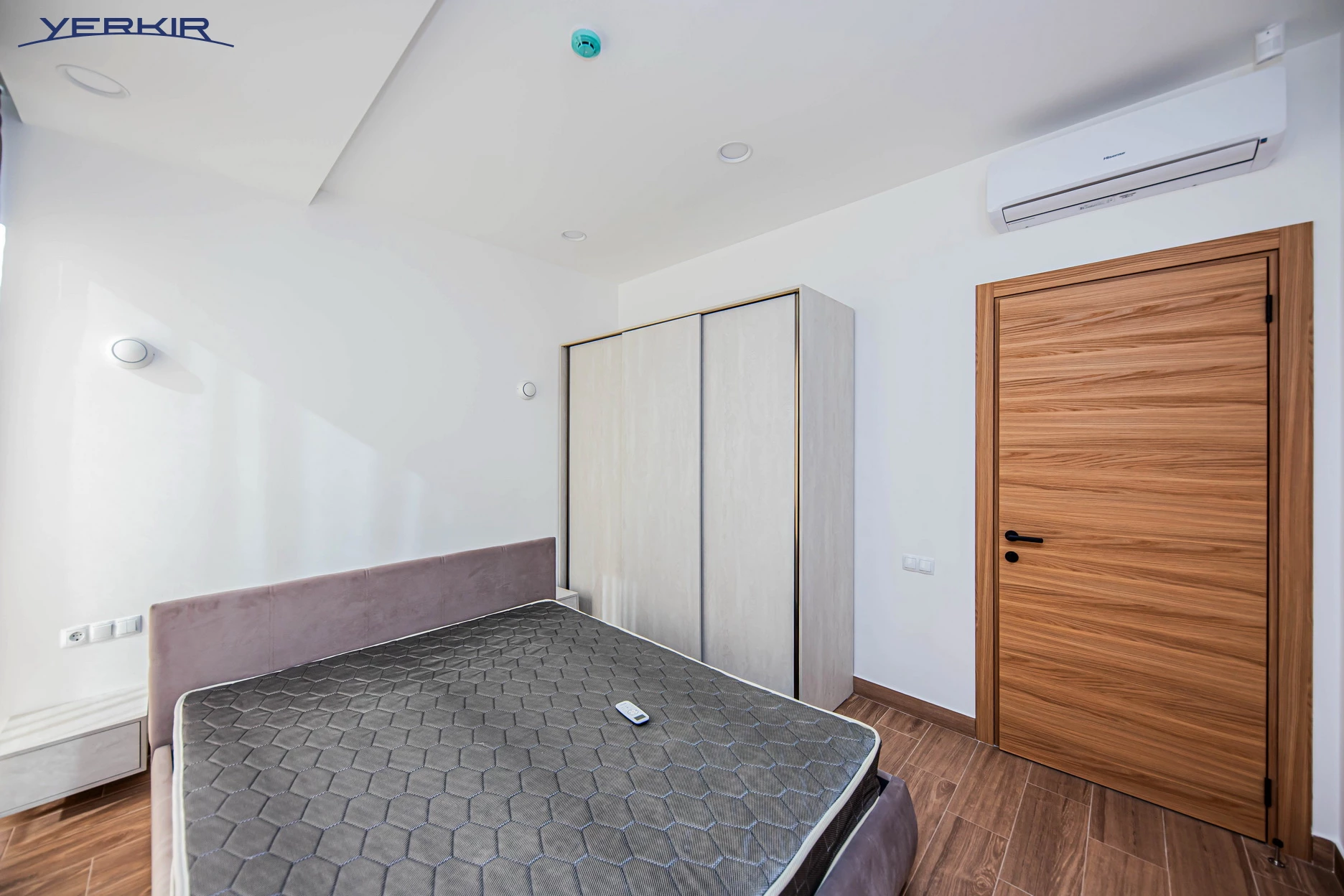 Առանձնատներ Կոդ` 5+513738