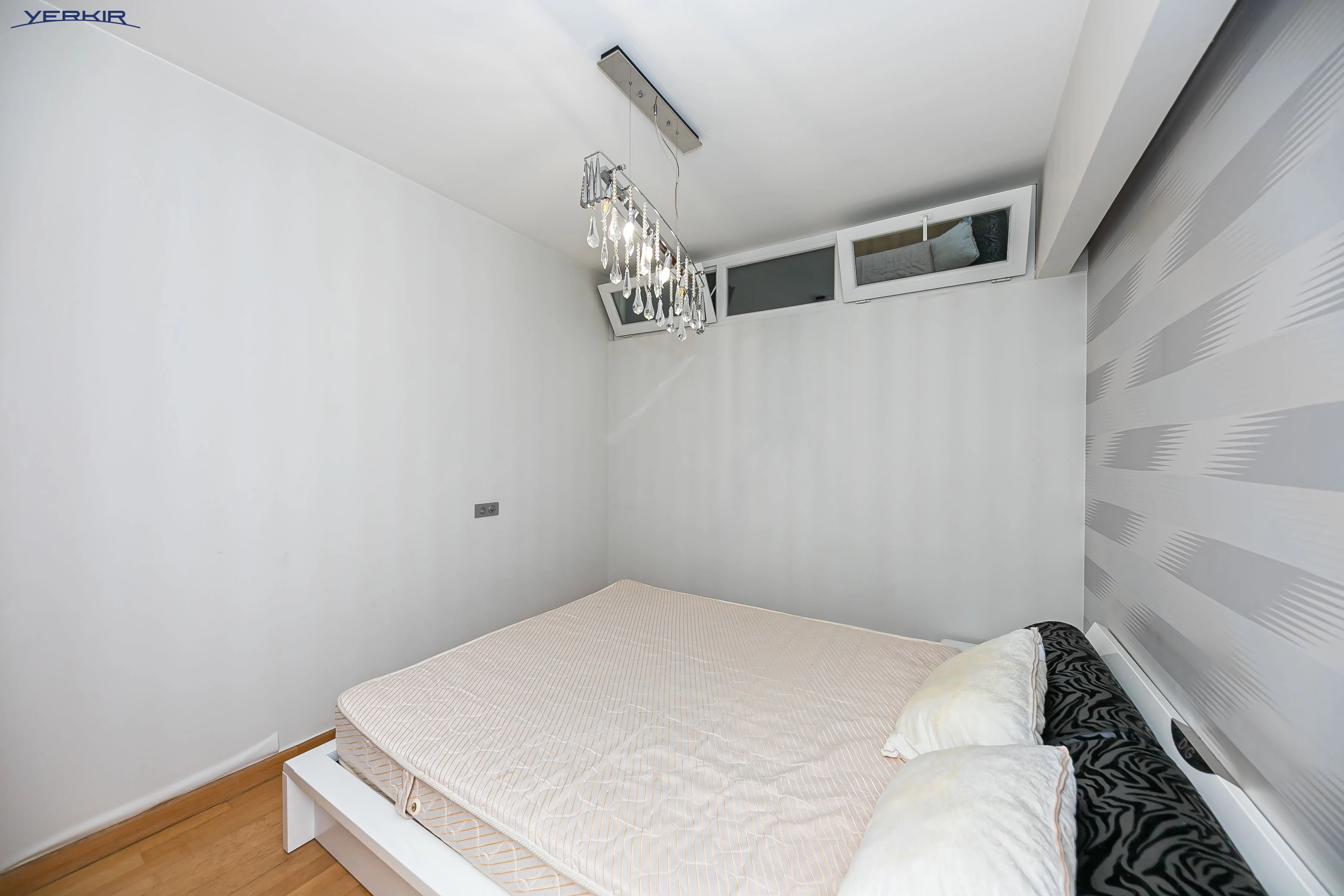 Apartments Code: 9+219804