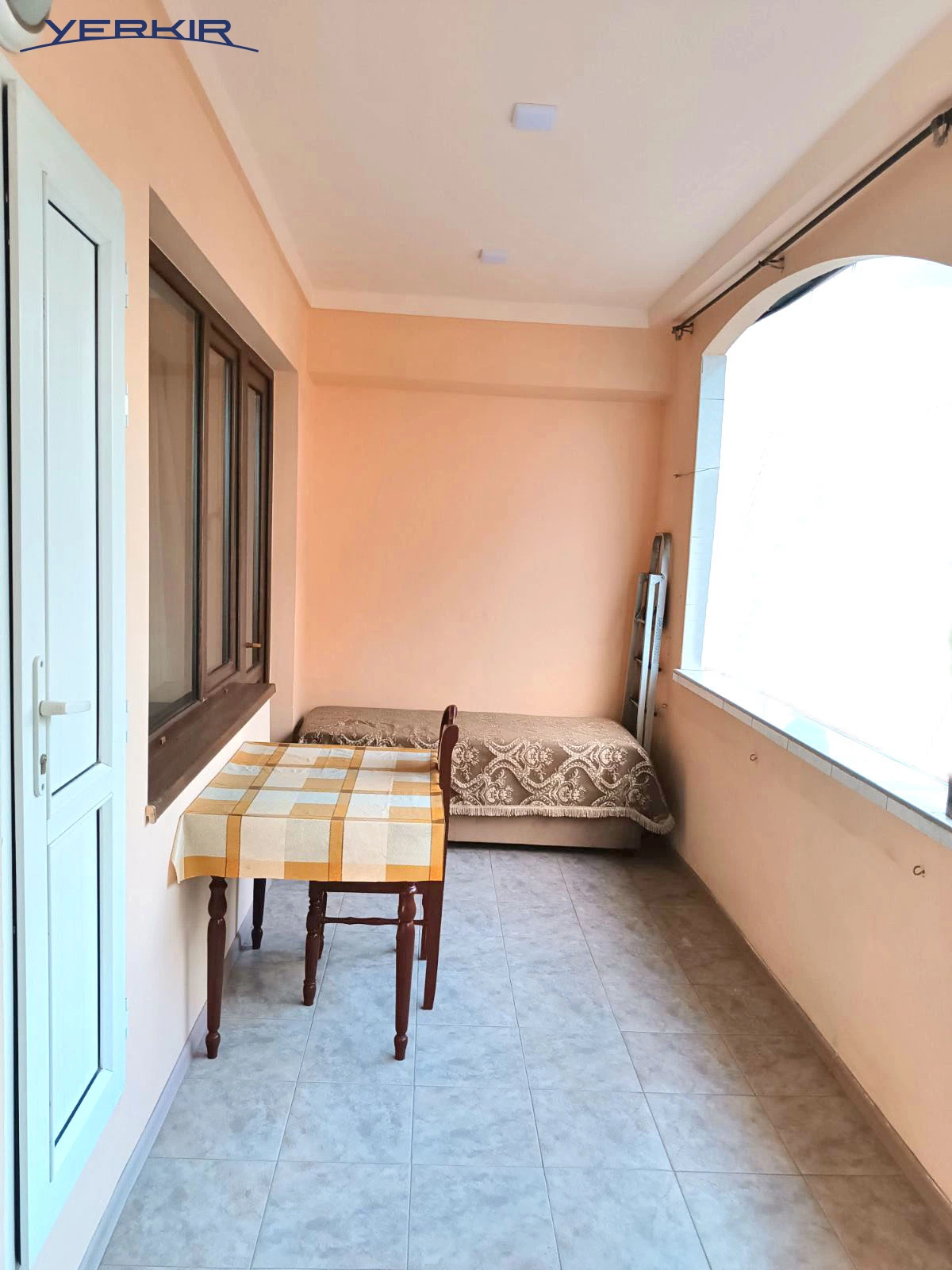 Բնակարաններ Կոդ` 4+210285