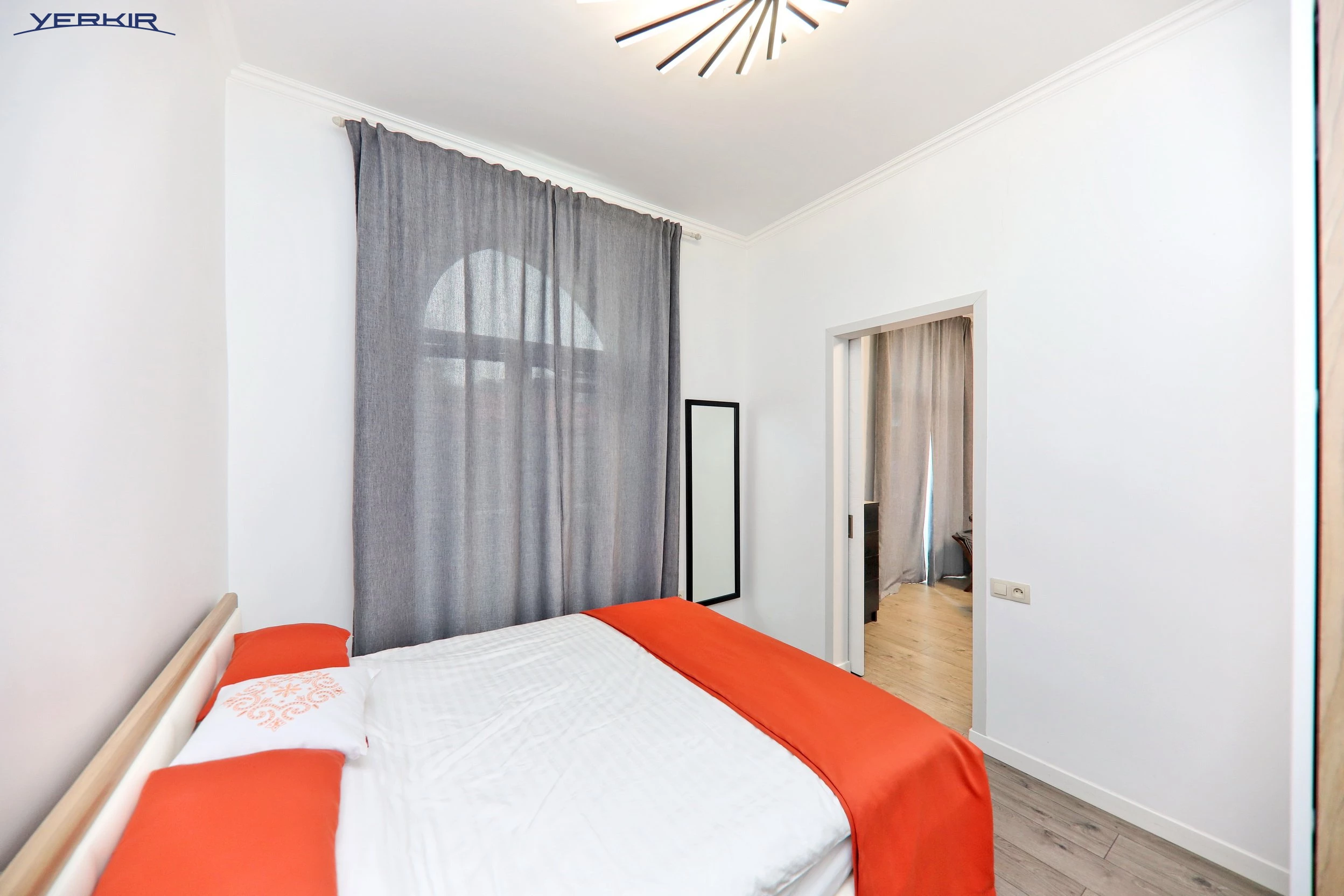 Բնակարաններ Կոդ` 5+121014