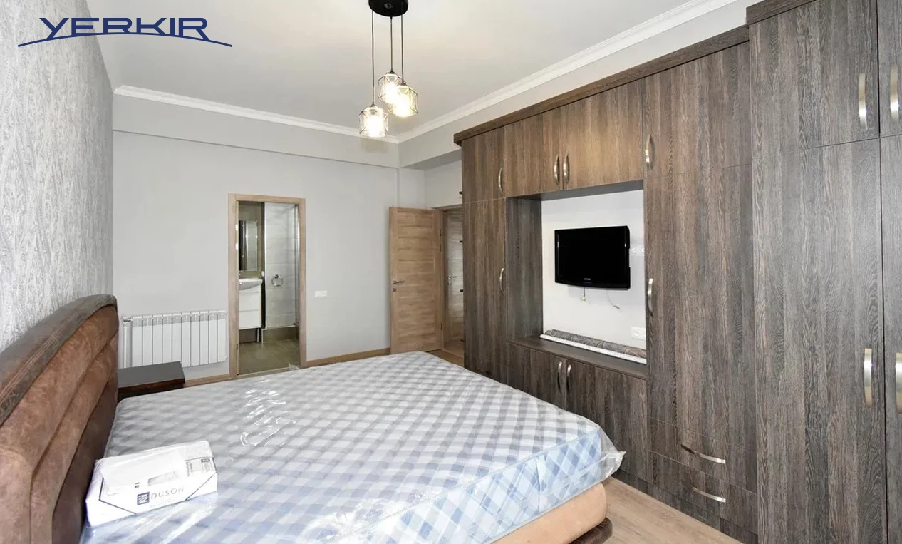 Apartments Code: 9+218348