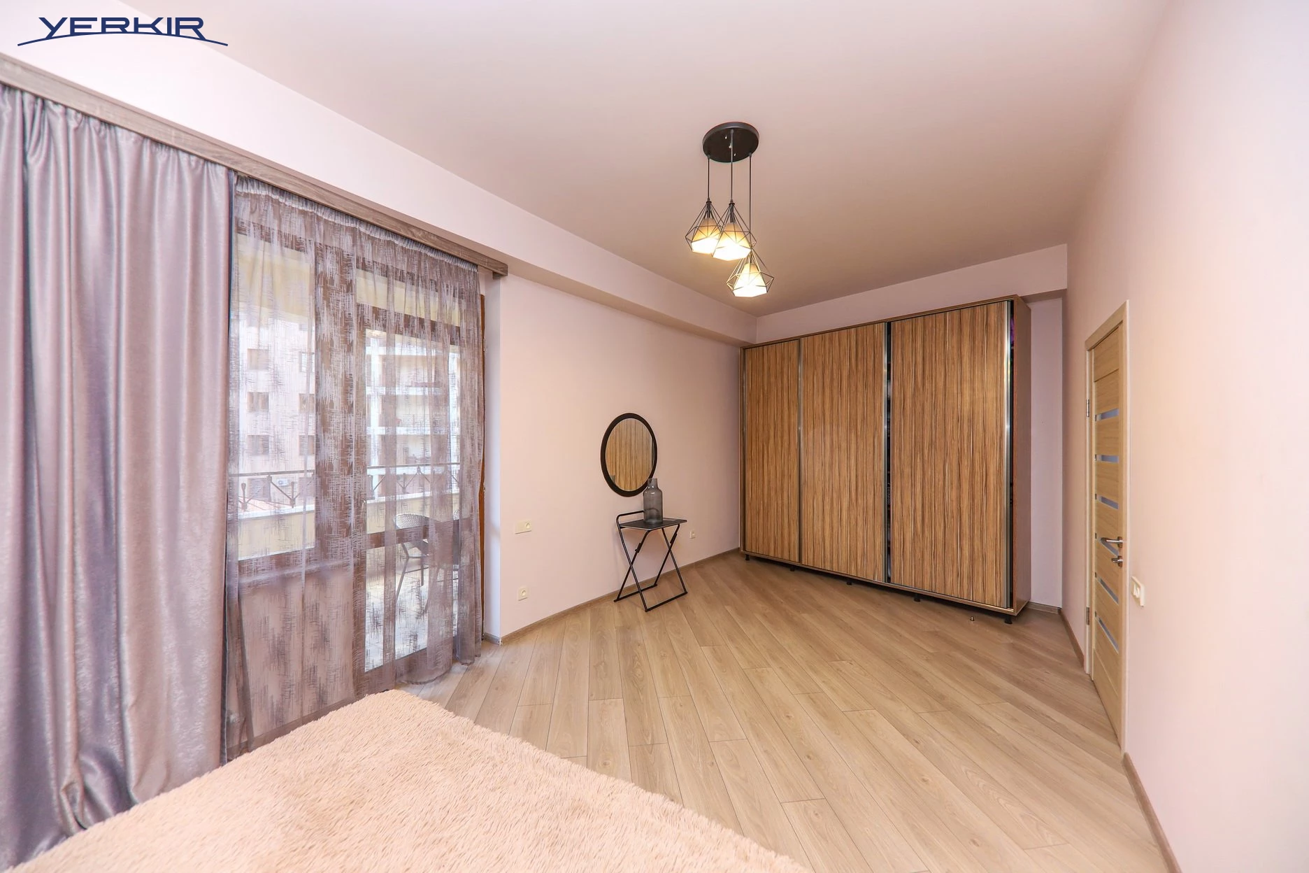 Բնակարաններ Կոդ` 9+314125