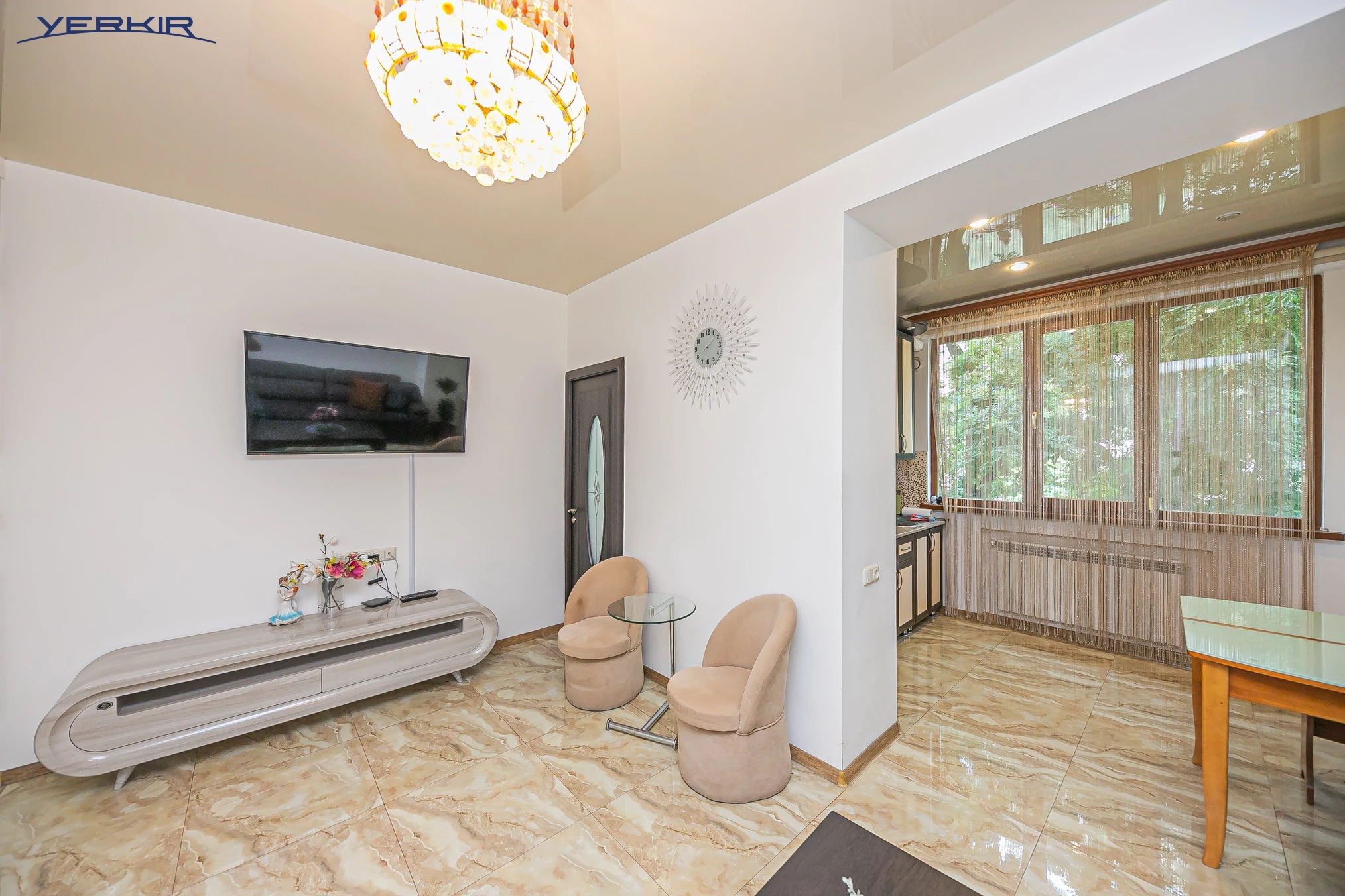 Apartments Code: 5+218975