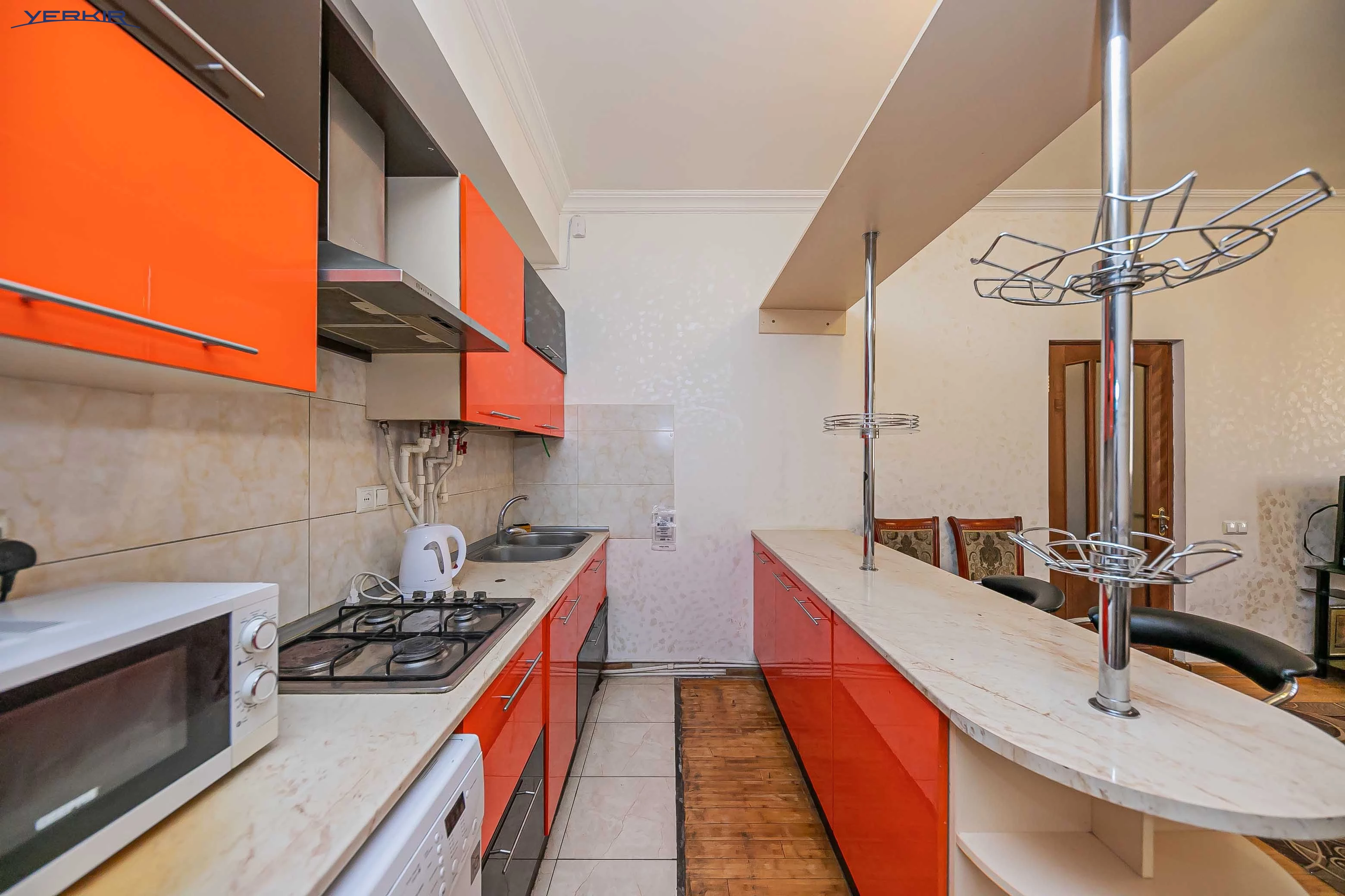 Apartments Code: 8+217205