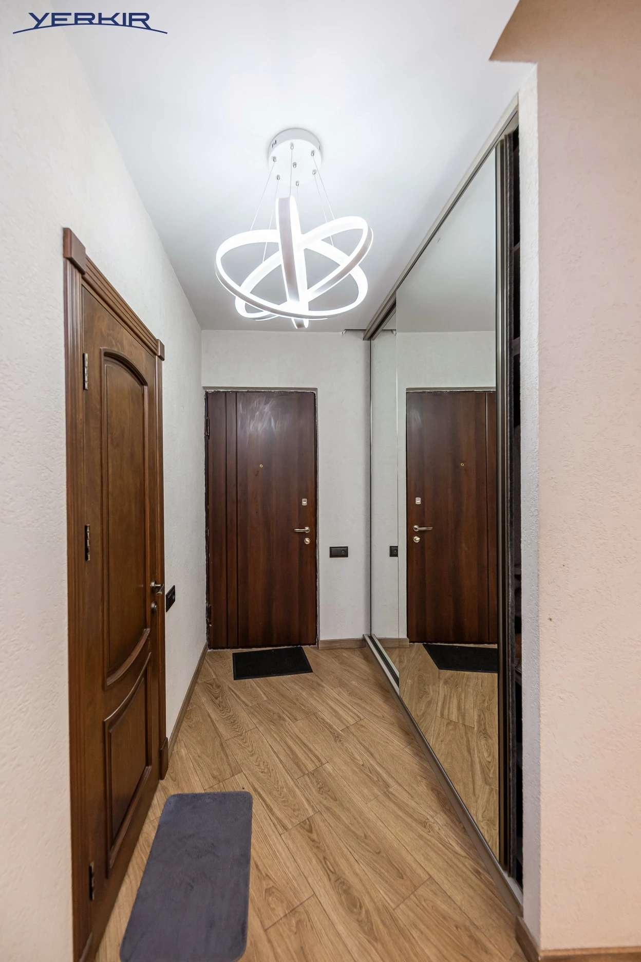 Բնակարաններ Կոդ` 5+214462