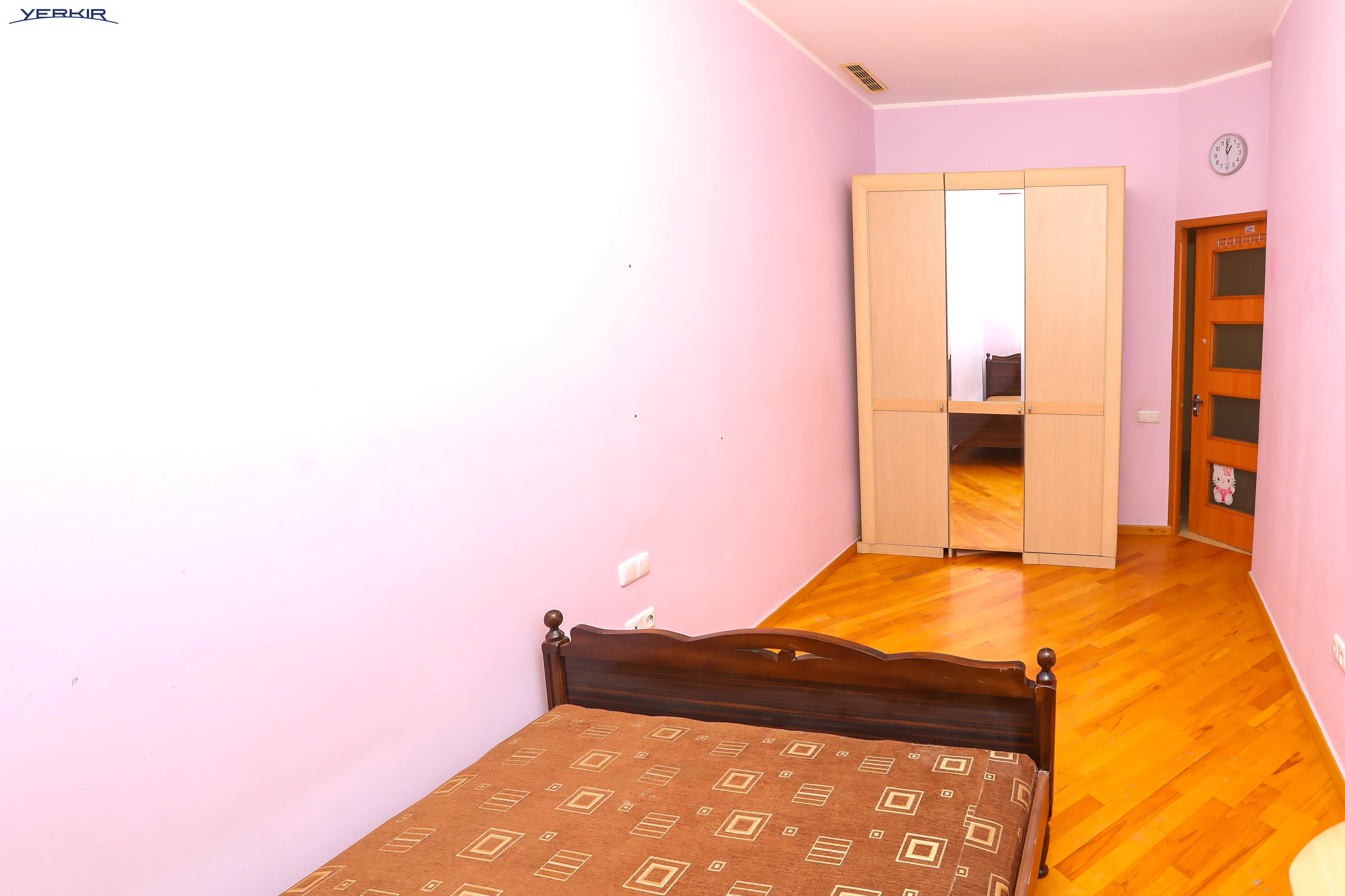 Apartments Code: 5+220110