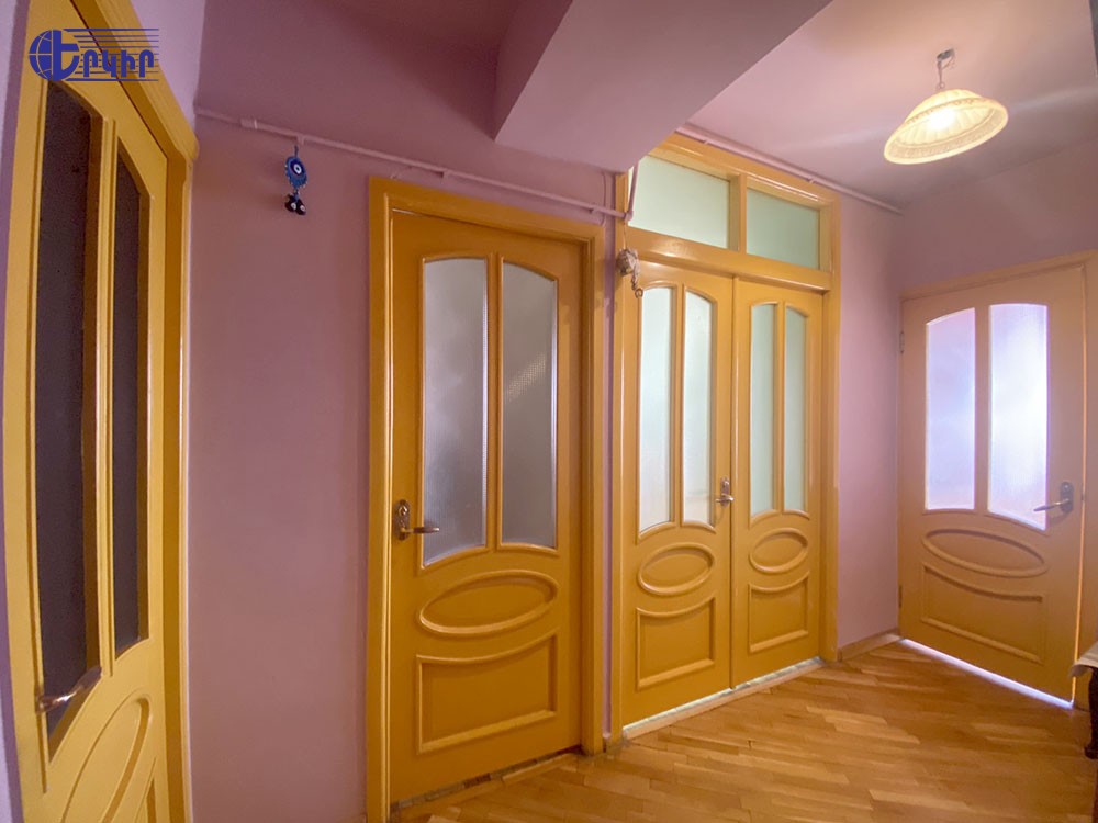 Բնակարաններ Կոդ` 5+200886