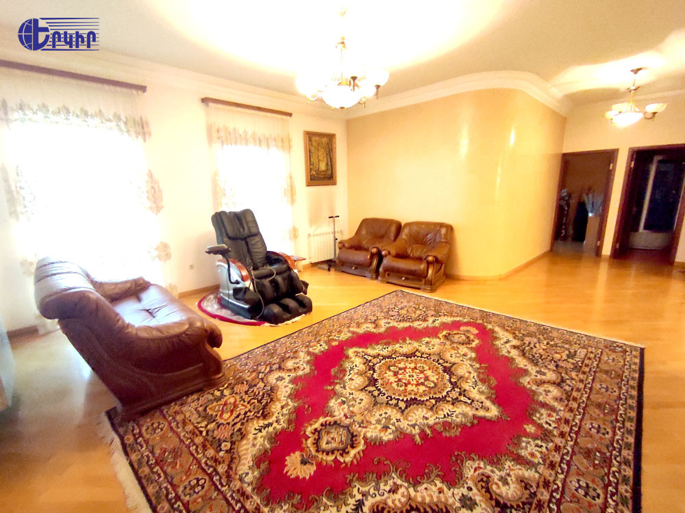 Առանձնատներ Կոդ` 5+504071