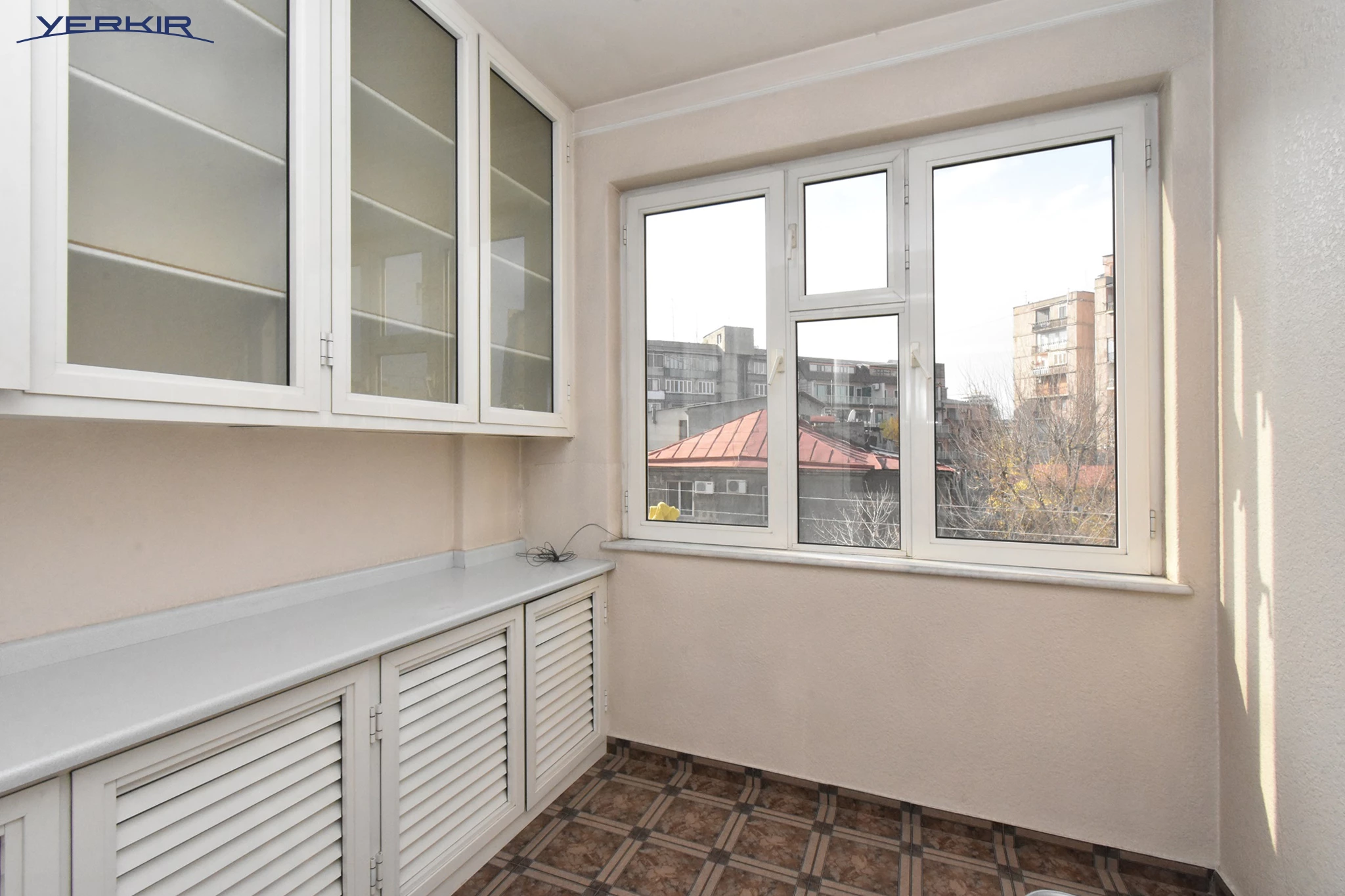 Բնակարաններ Կոդ` 5+821260