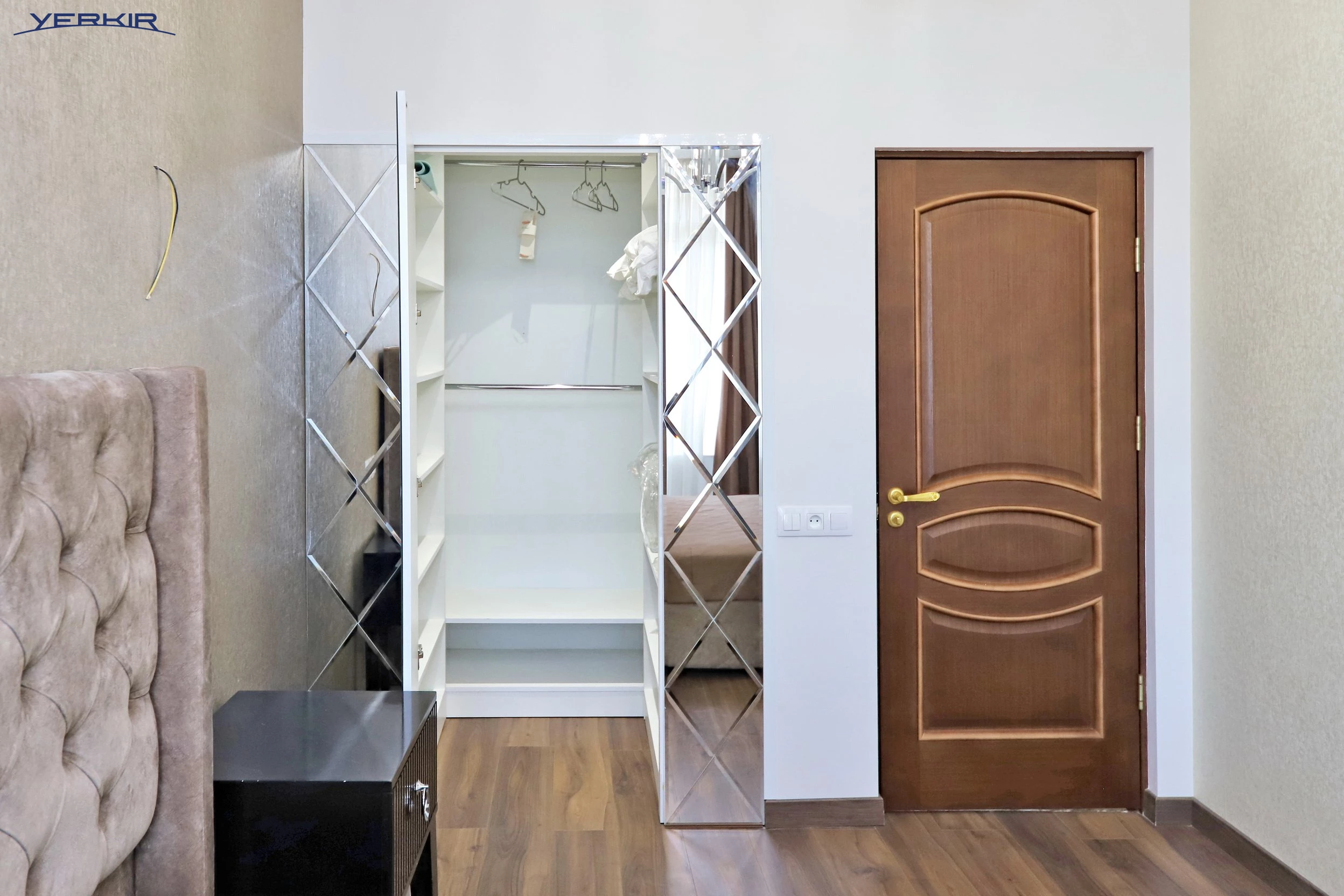 Apartments Code: 9+316653