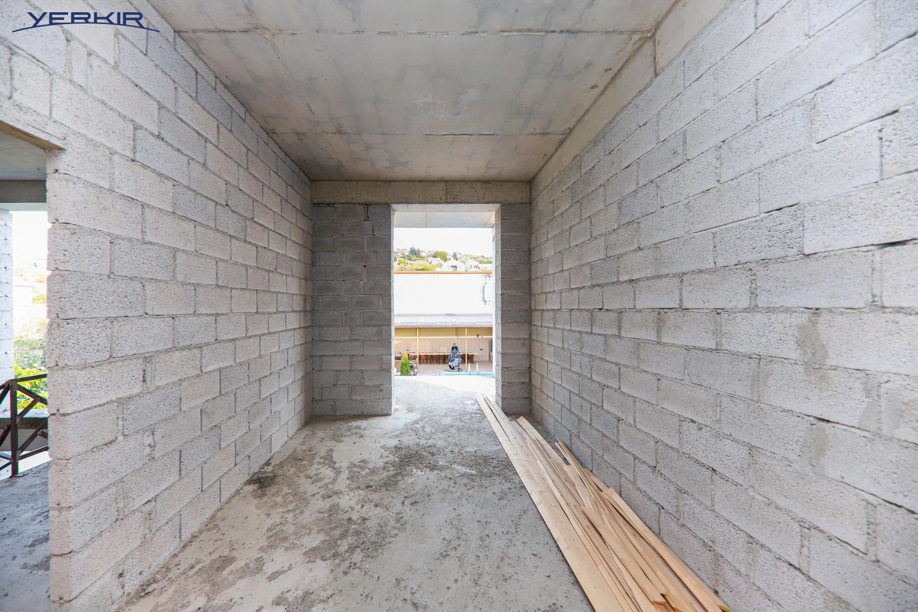 Houses Code: 3+513795