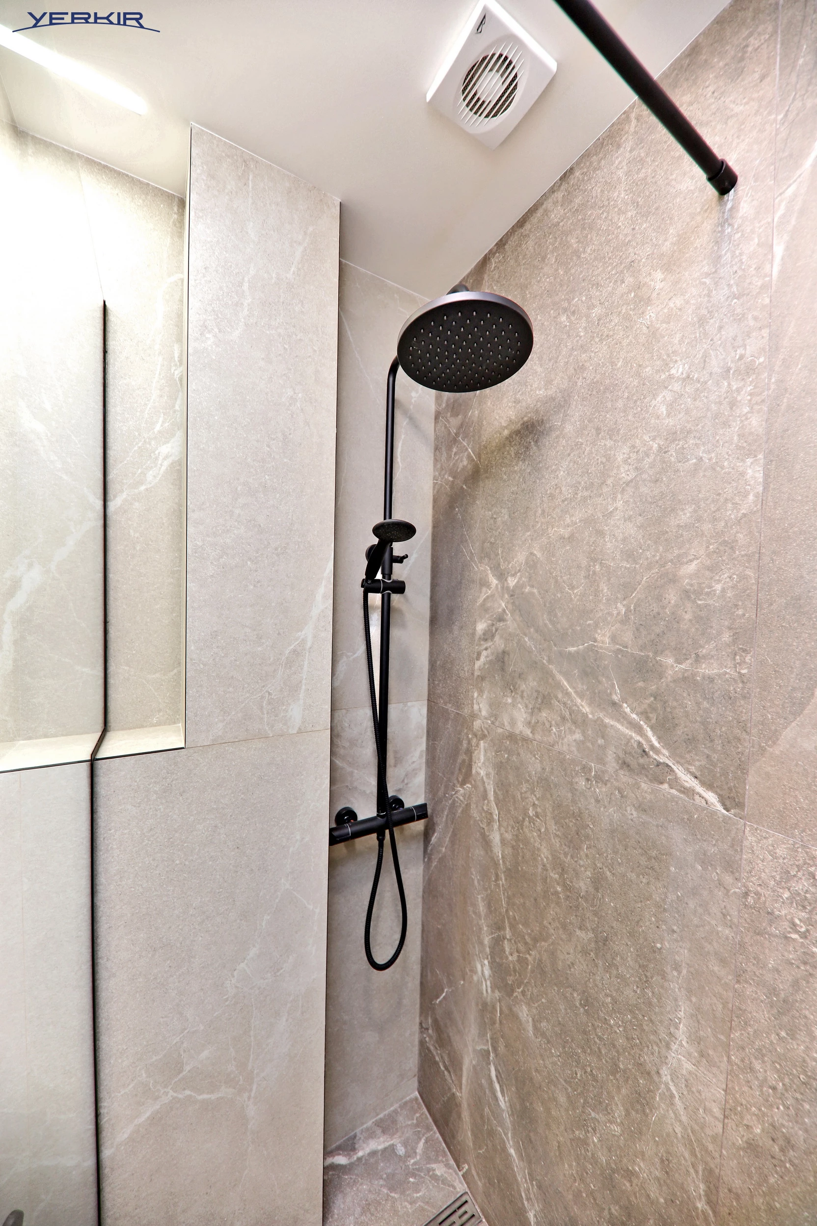 Apartments Code: 5+216781