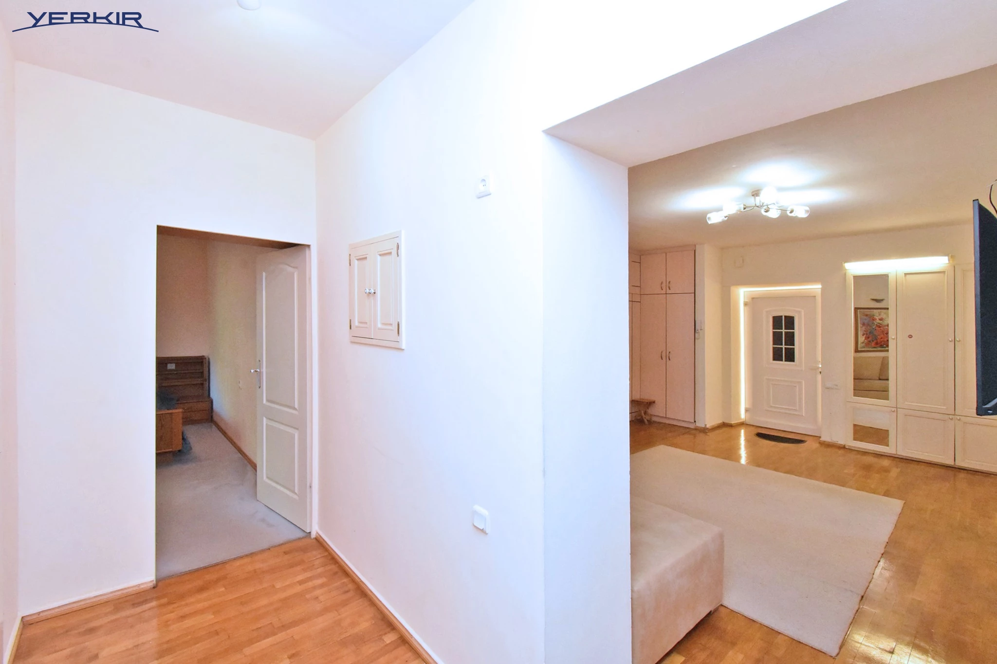 Apartments Code: 5+319422
